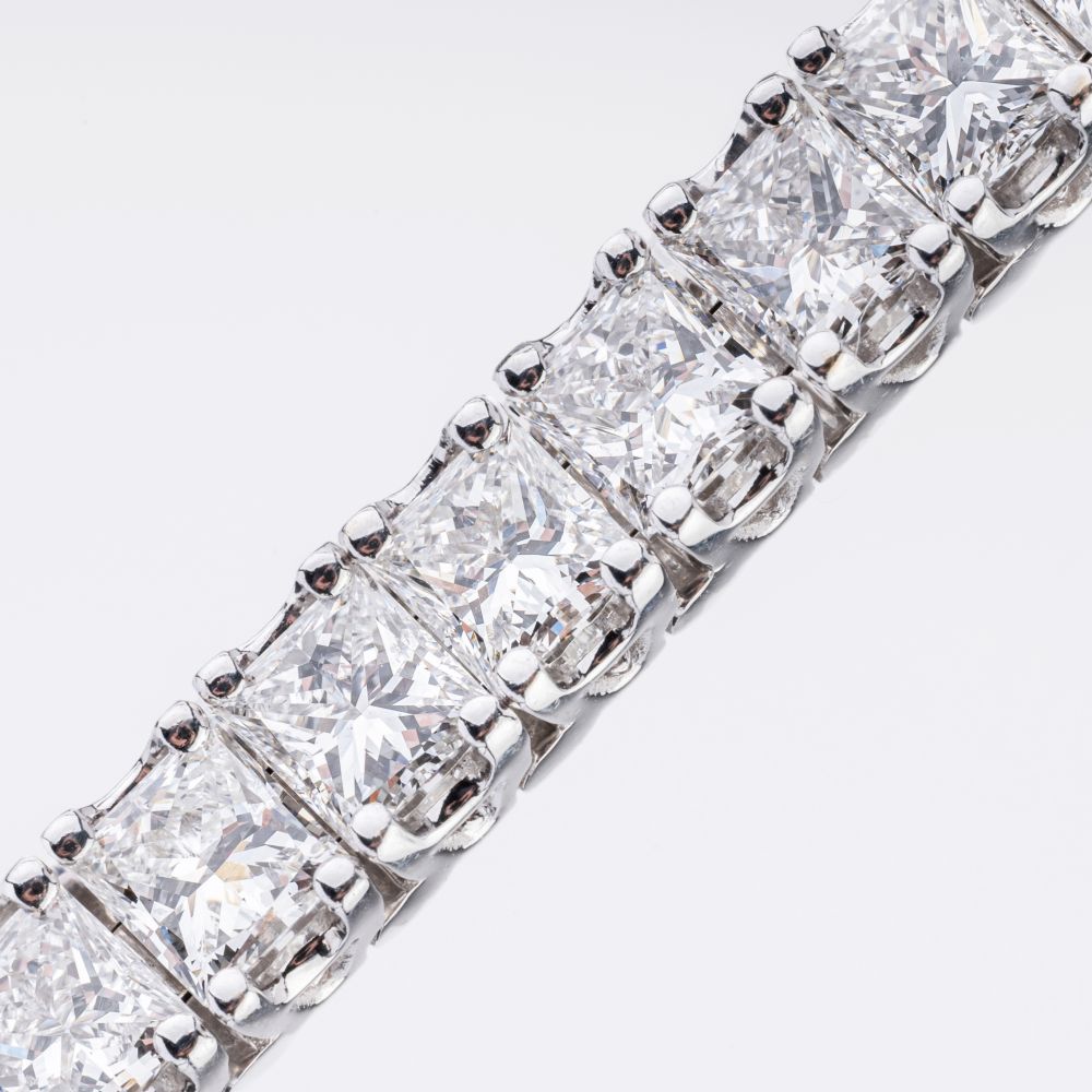 A high-carat, fine-white Diamond Bracelet. - Image 2 of 3