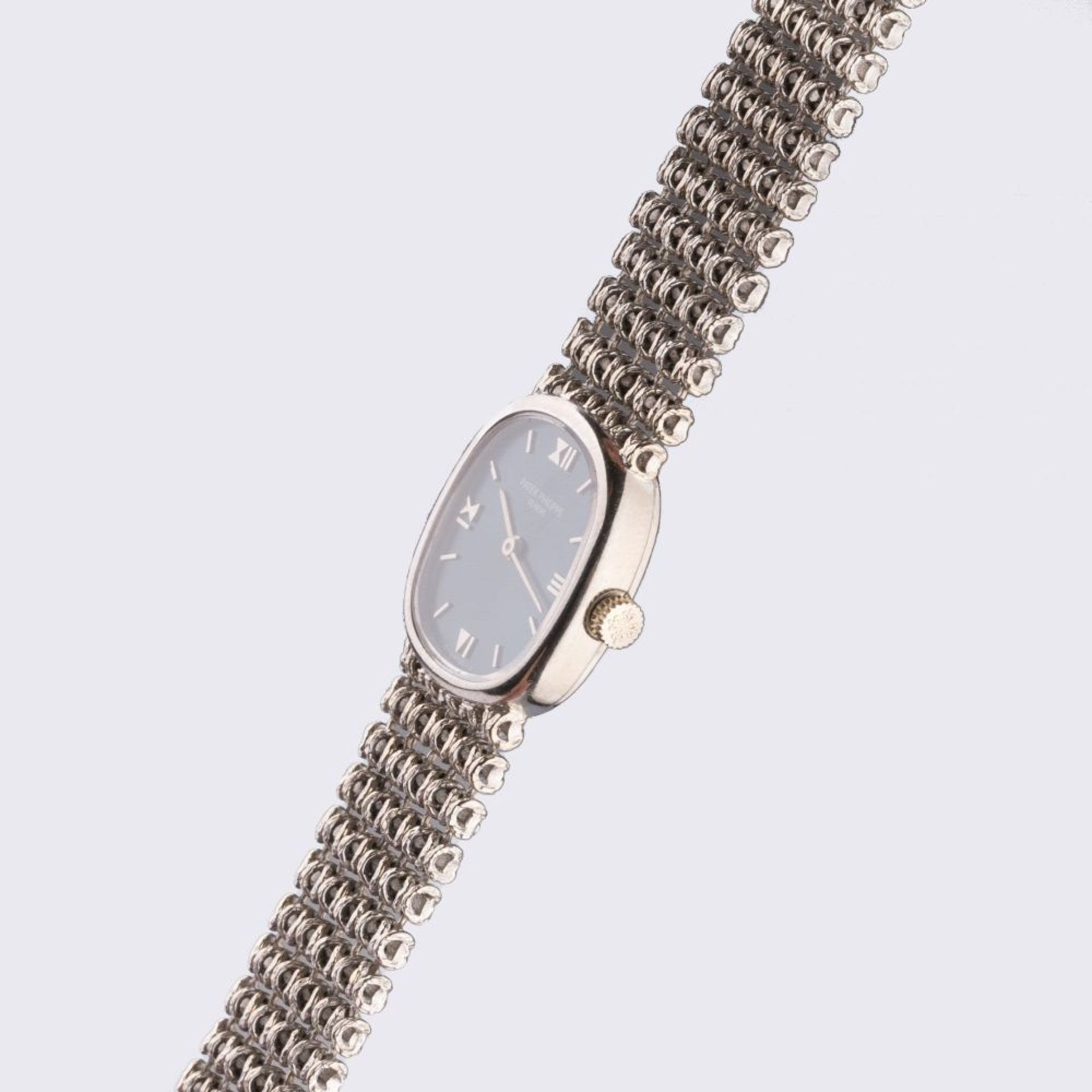 Patek Philippe est. 1839 in Genf. A Lady's Wristwatch 'Ellipse d'Or'. - Image 2 of 2
