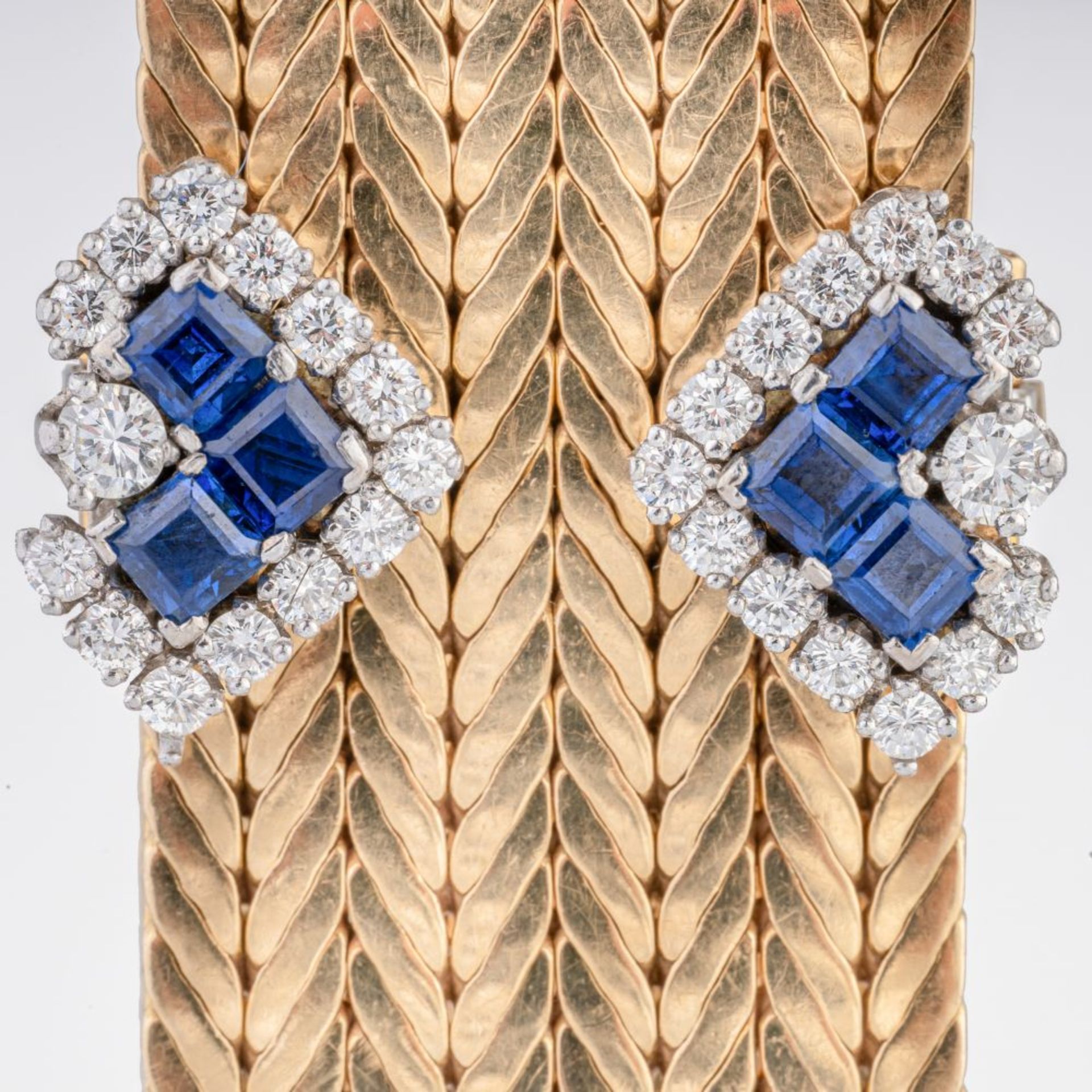 A rare Vintage Gold Bracelet with Sapphire Diamond Clasp. - Image 3 of 4