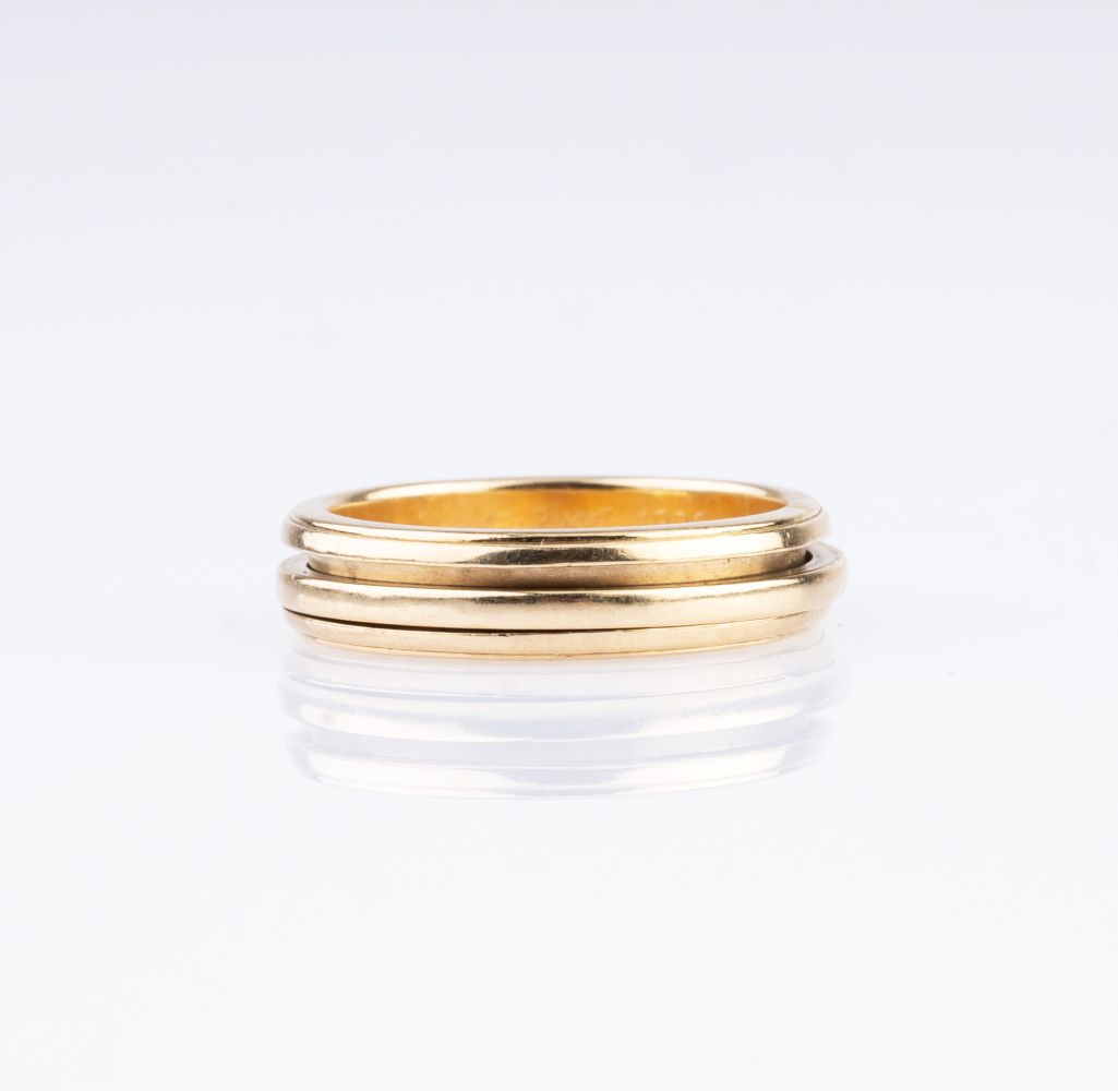 Piaget. A Gold Ring 'Possession'.