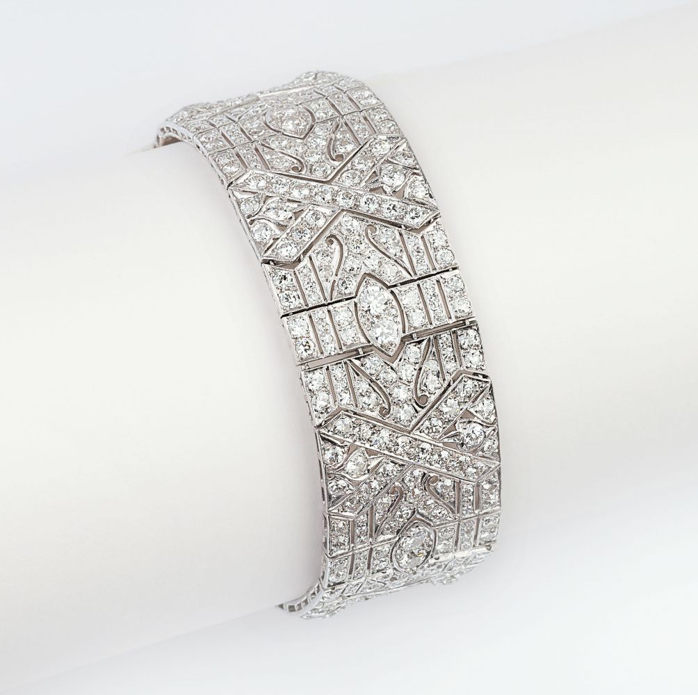 A highcarat Art-déco Diamond Bracelet.