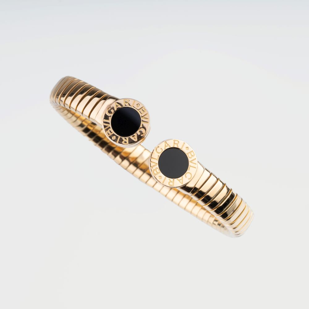 Bulgari. A Gold Onyx Bangle Bracelet 'Tubogas'. - Image 4 of 4