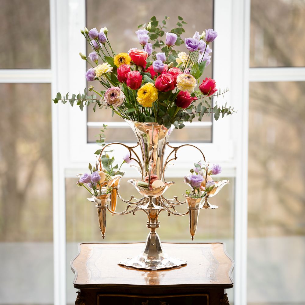 An Extraordinary Edwardian Centerpiece. - Image 2 of 2