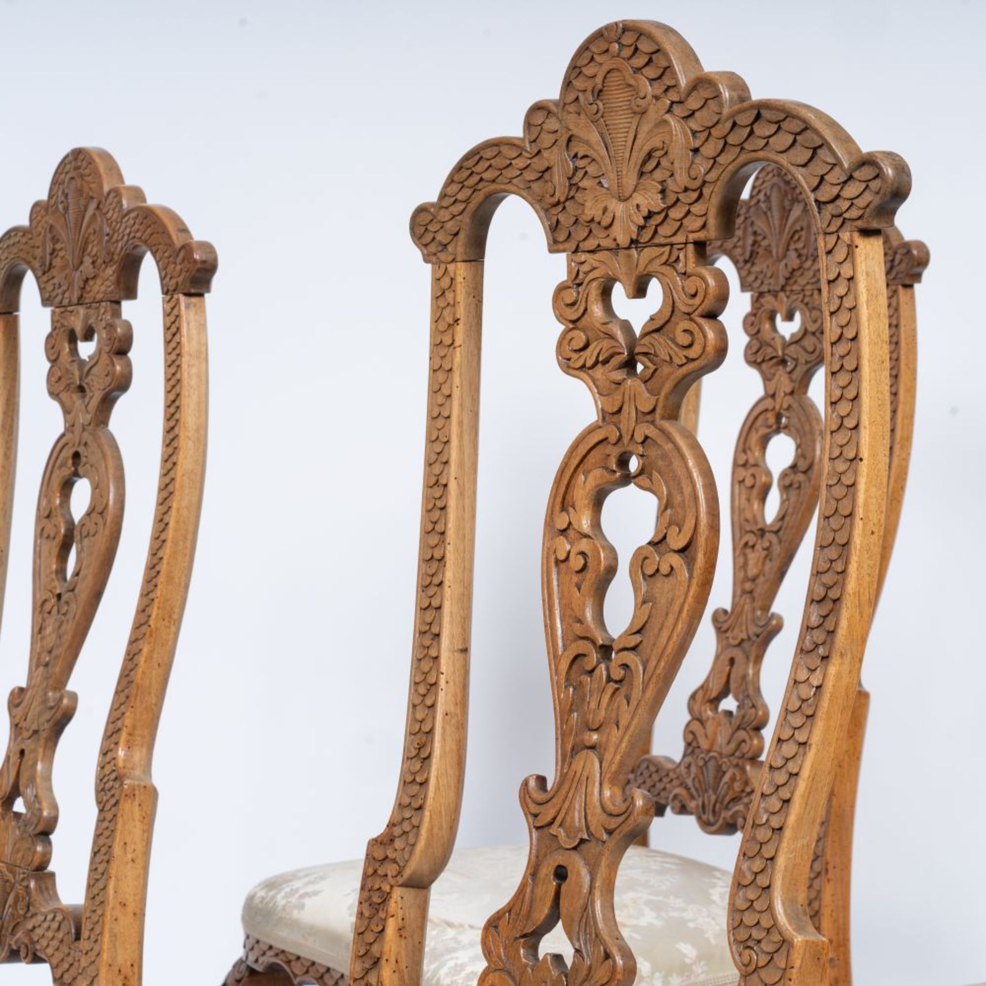 A Set of 4 Rococo Chairs with rare Scale Carving. - Image 2 of 4