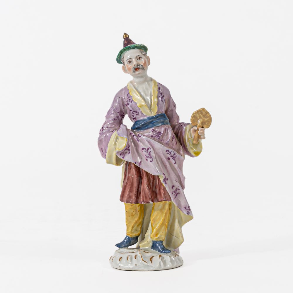 Kaendler, Johann Joachim (Fischbach/Sachsen 1706 - Meissen 1775). A Japanese Man with Fan.