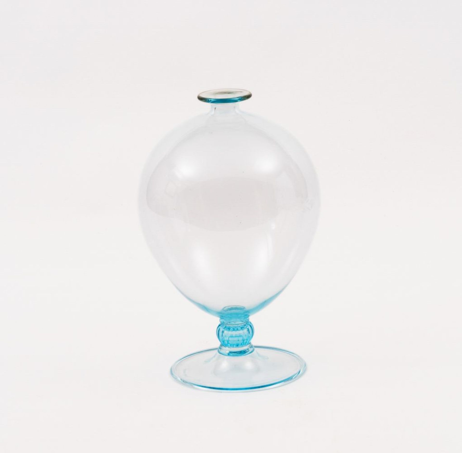 Zecchin, Vittorio (Murano/Italien 1878 - Murano/Italien 1947). A Vase 'Veronese'.