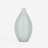 Lalique, René (Ay/Marne 1860 - Paris 1945). A Vase 'Accacia'.
