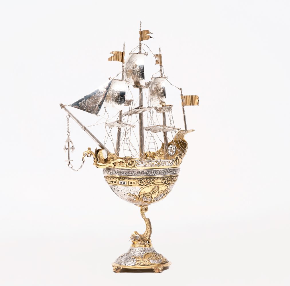 A Magnificent silvergilt Nautilus Goblet as Centrepiece.