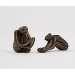 Bruni, Bruno (Gradara 1935). A Pair of Small Bronzes 'Mignon' and 'Donna che si veste'.