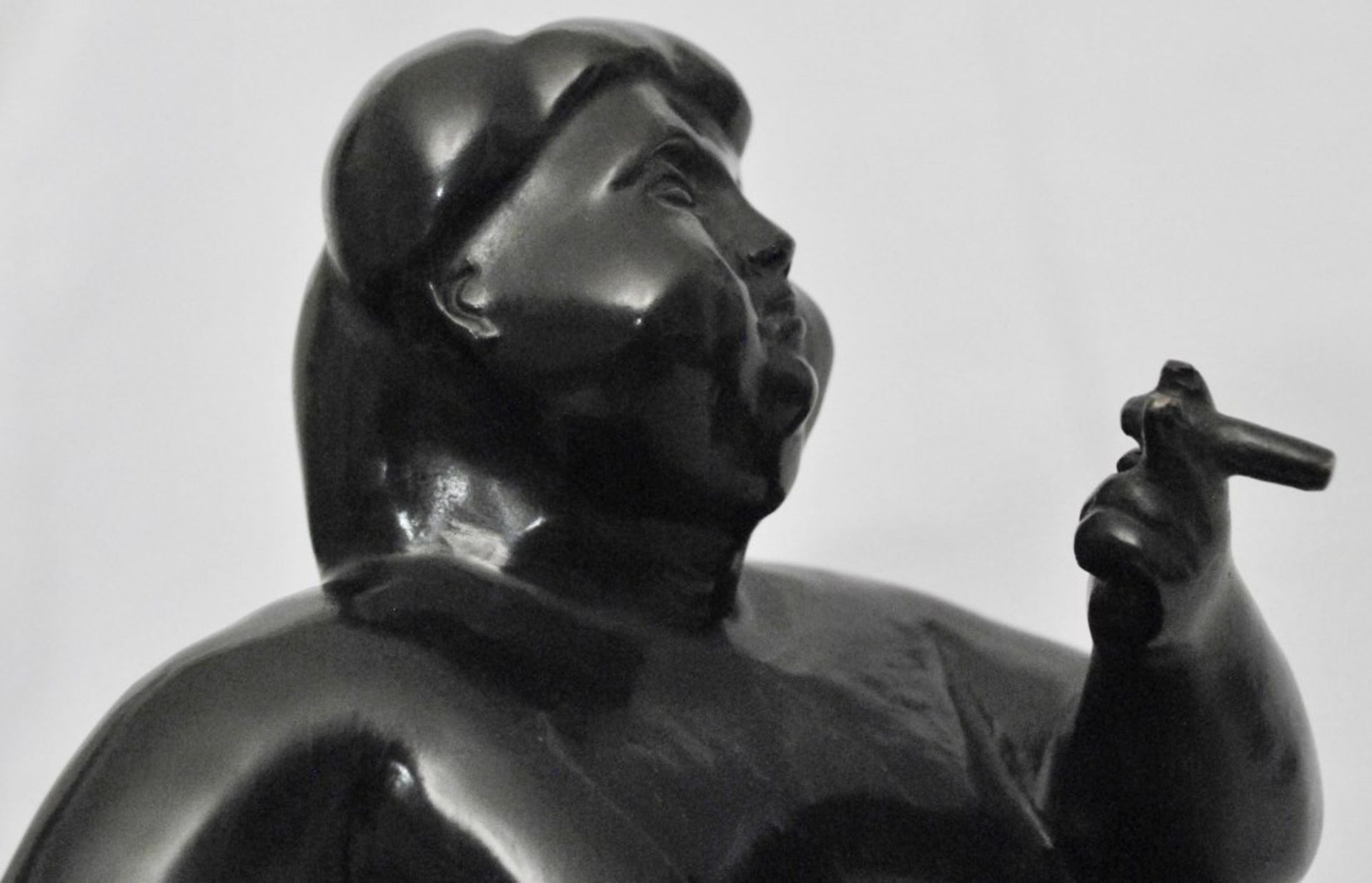 FERNANDO BOTERO [imputée] - Mujer desnuda, fumando puro - Bronze sculpture with dark brown patina - Bild 6 aus 10