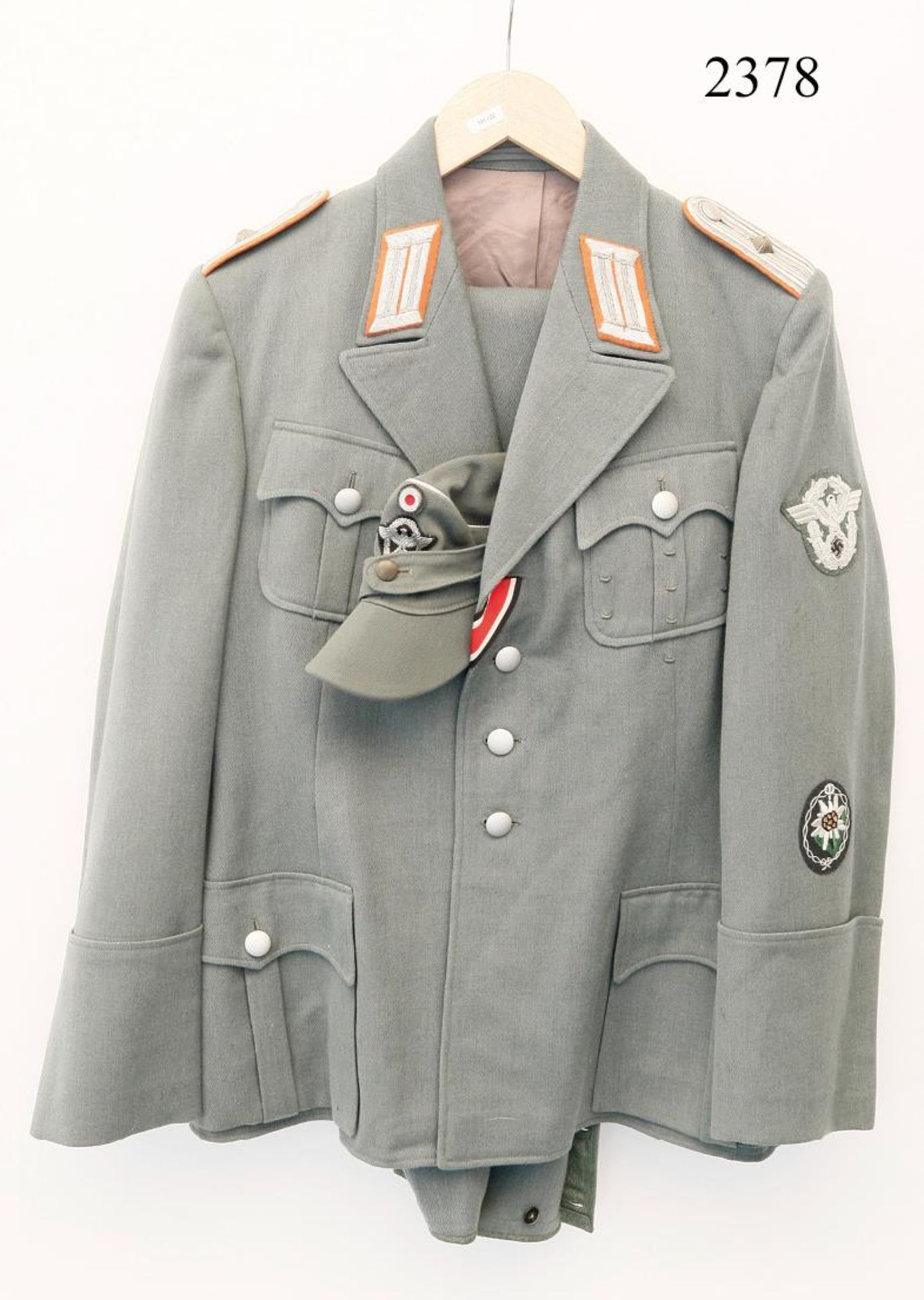 Uniform eines Offizier-SS-Polizei-Gebirgsjäger Rgt.18