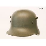 Stahlhelm M16