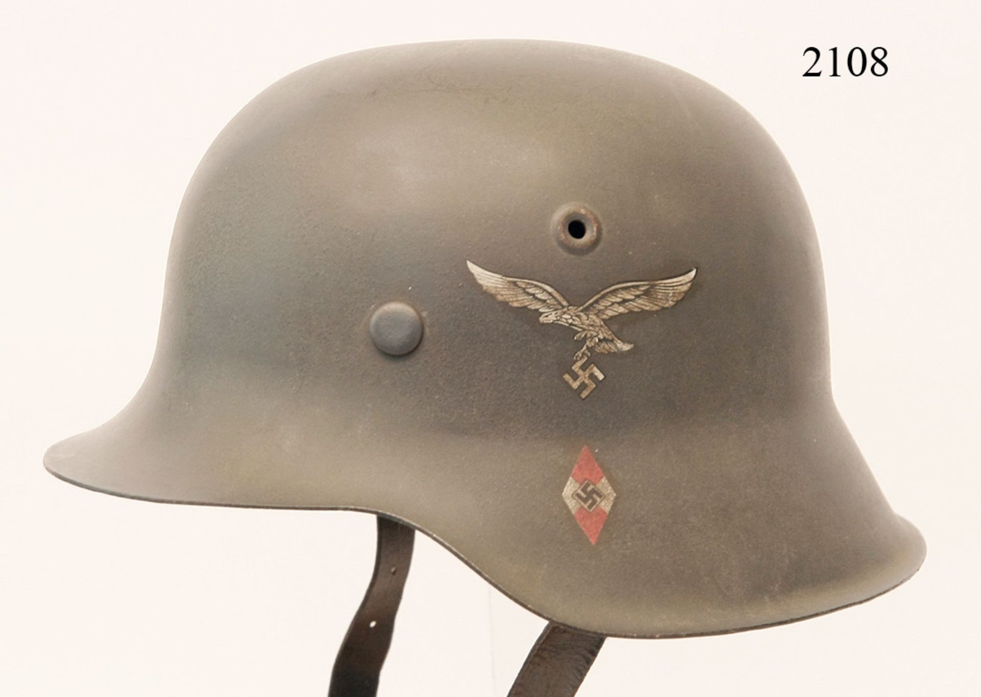 Stahlhelm für HJ-Flakhelfer