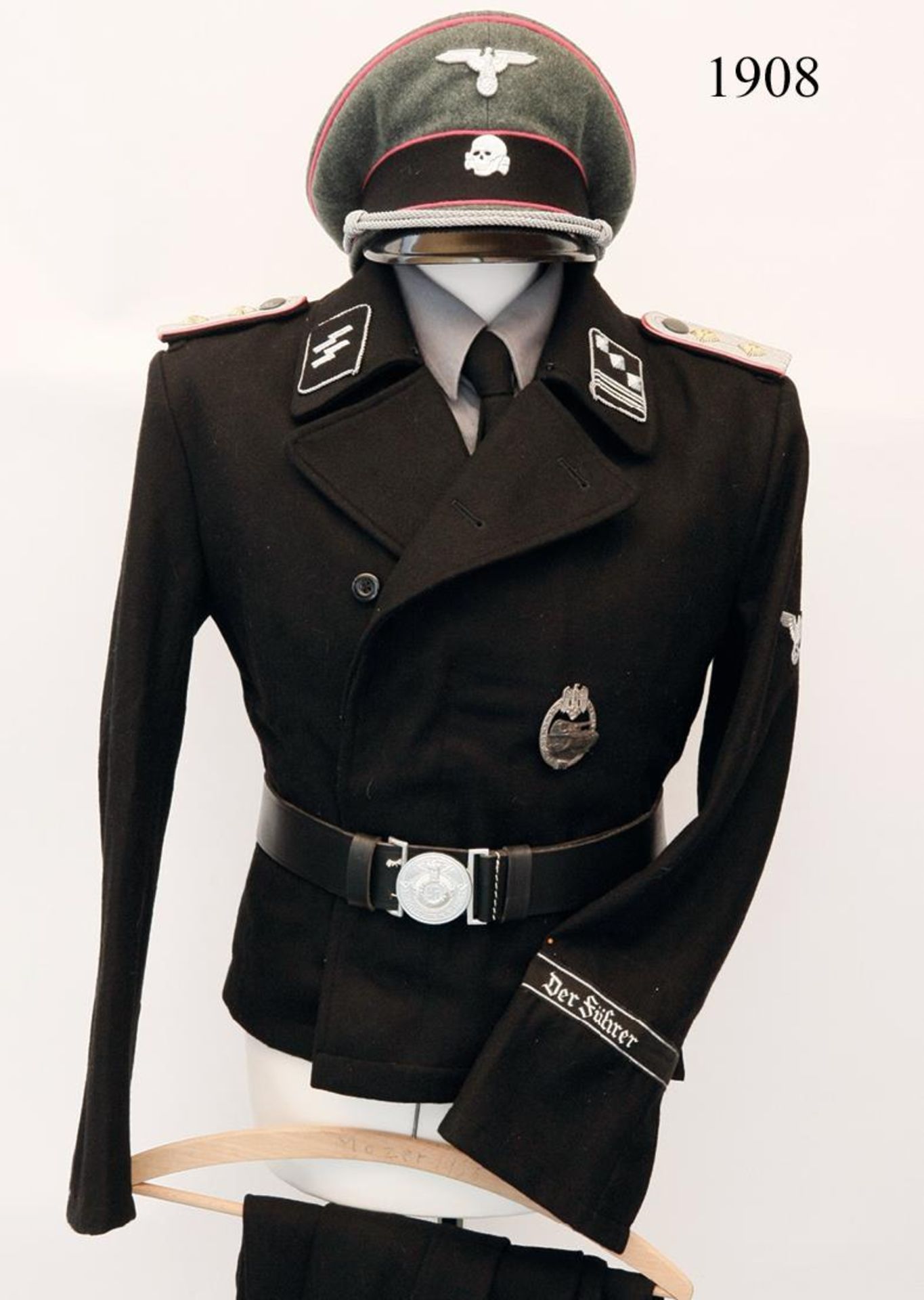 Kplt. Uniform für einen Hauptsturmführer