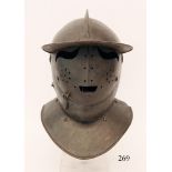 Geschlossener Totenkopfhelm, Savoyer Stil