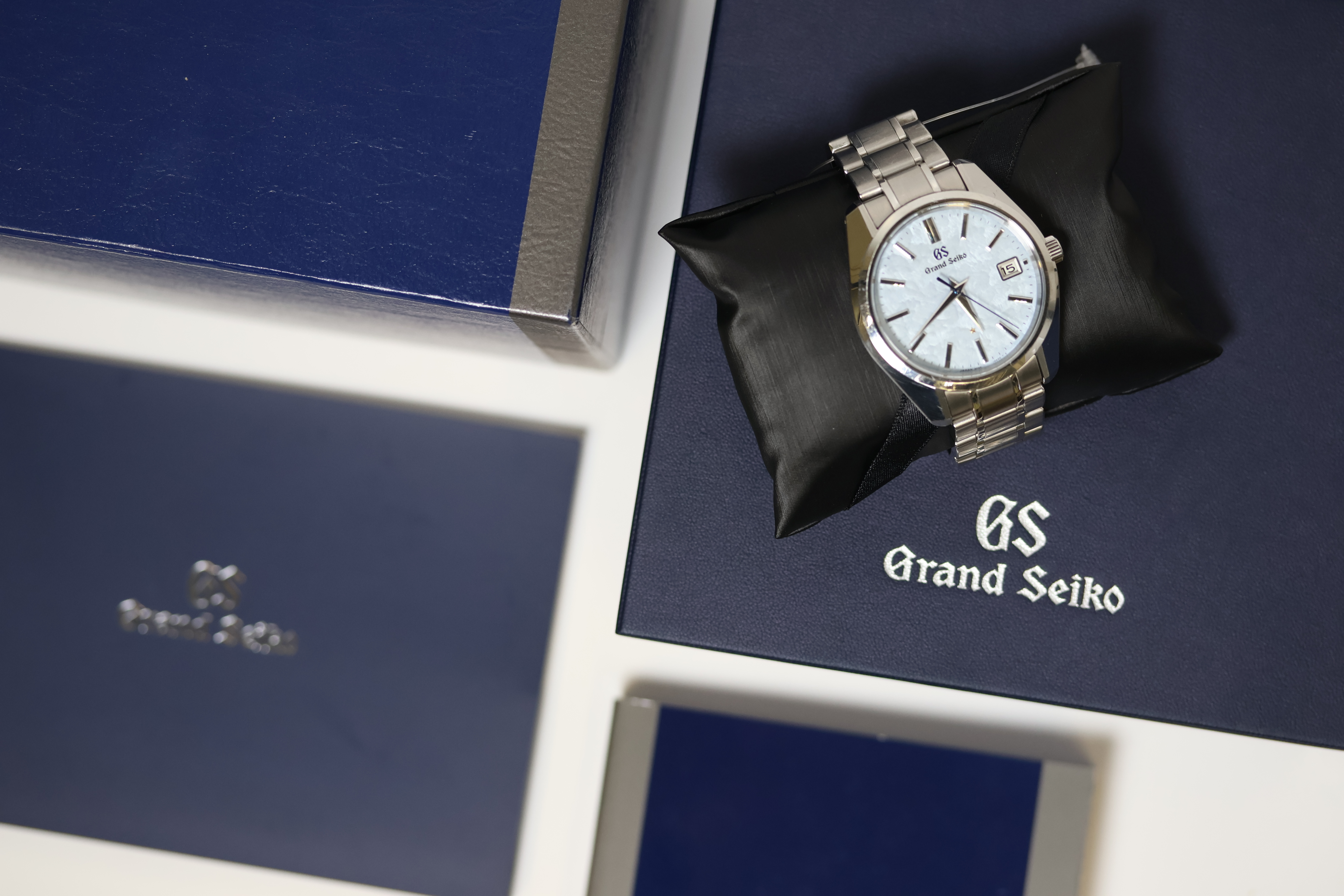 Grand Seiko Sea of Clouds Limited Edition 9F Quartz with Box and Papers