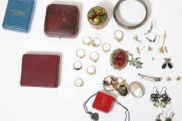 *To Be Sold Without Reserve* A job lot of costume jewellery. Including an antique broach, silver