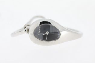 Brand: Ladies Gucci Model Name: Horsebit Reference: 103 Movement: Quartz Dial shape: Pebble' Dial