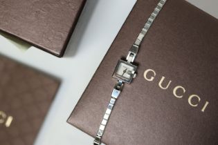 Brand: Ladies Gucci Reference: 102 Movement: Quartz Box: Yes Papers: Yes Year: 2012 Dial shape: