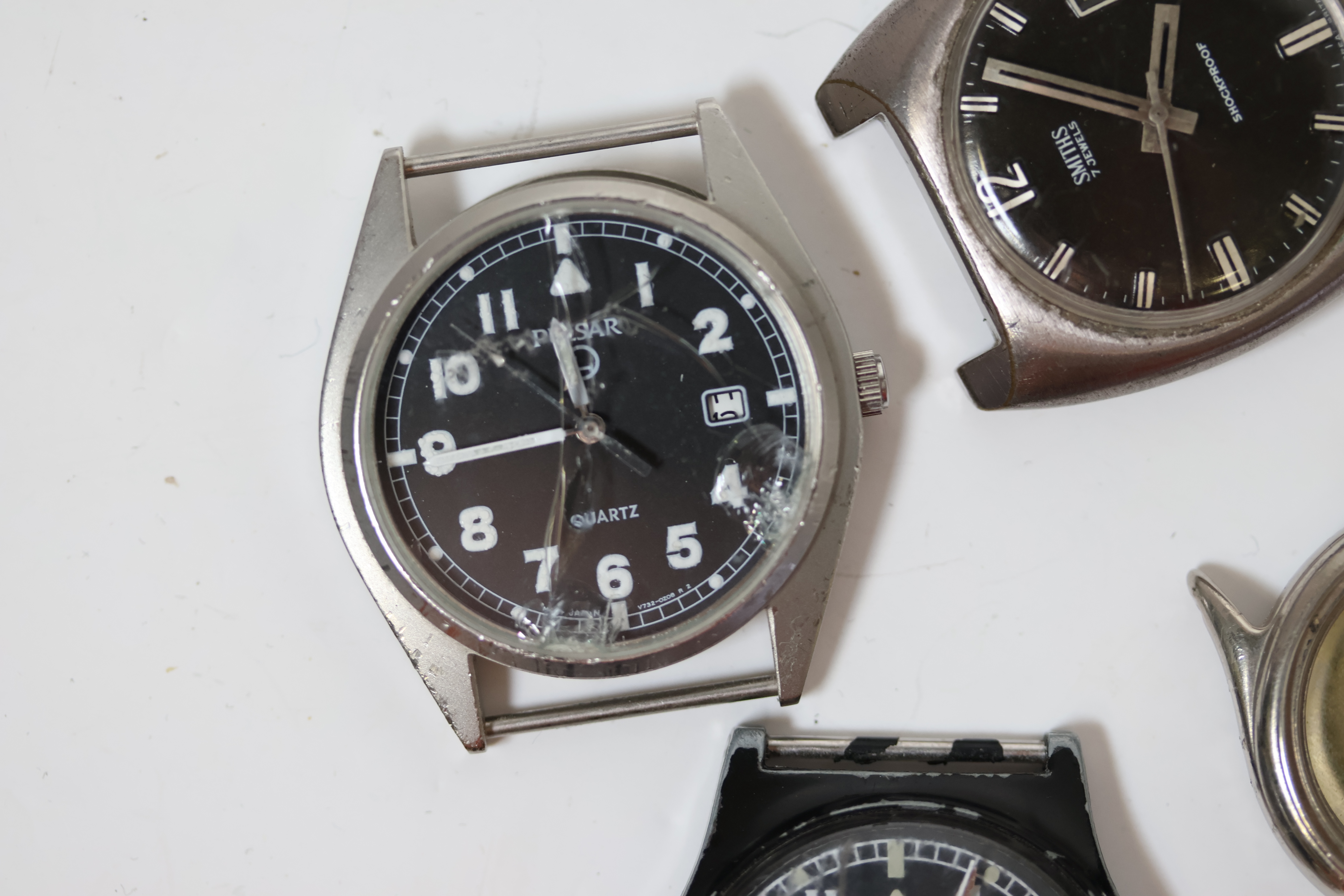 *To Be Sold Without Reserve* A Job Lot of Military Watches. *As Found* To be sold as spares and - Image 5 of 5