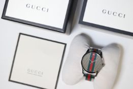 Brand: Gucci Model Name: G-Timeless Reference: 126.2 Movement: Quartz Box: Yes Papers: Yes Year: