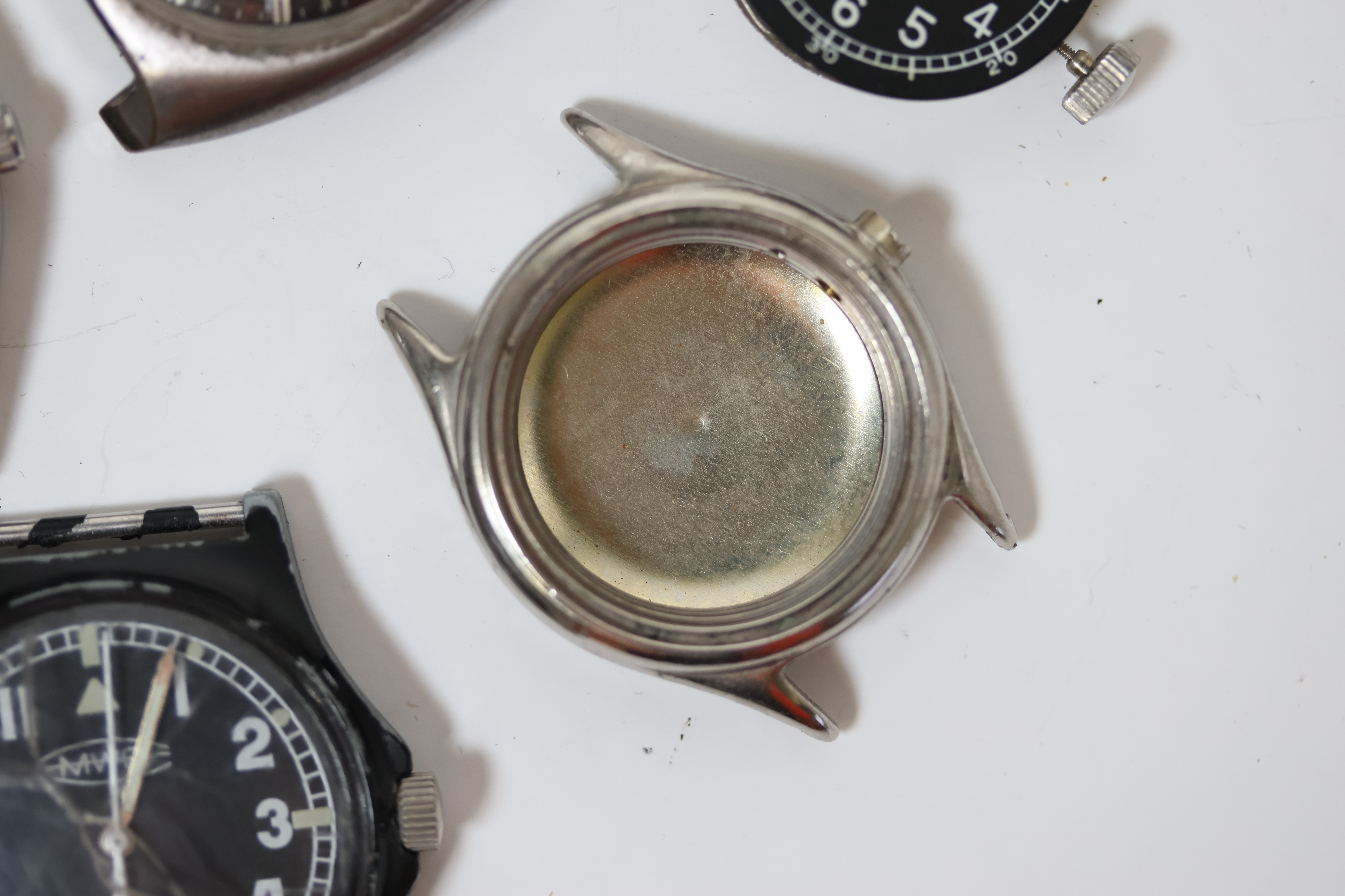 *To Be Sold Without Reserve* A Job Lot of Military Watches. *As Found* To be sold as spares and - Image 3 of 5