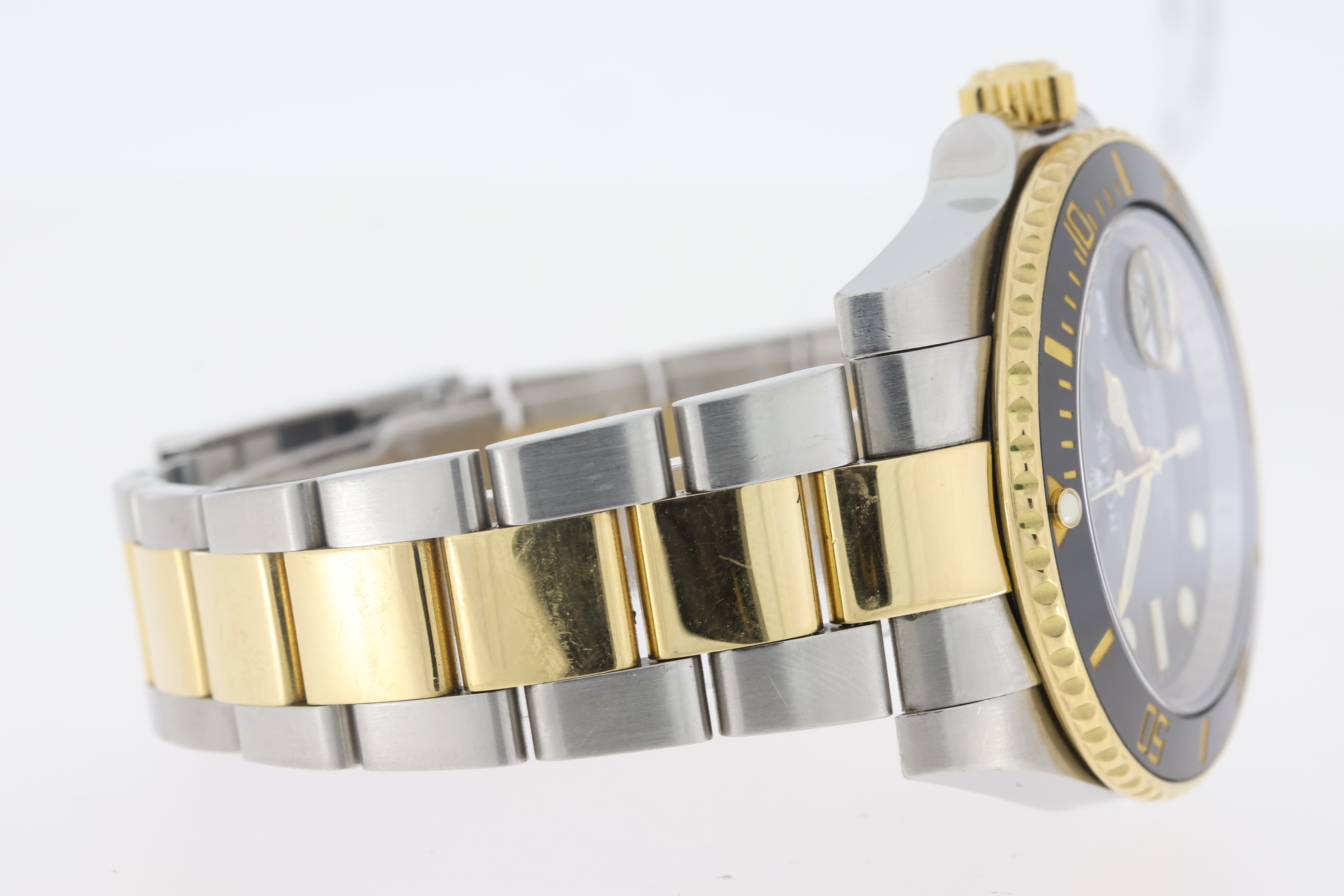 Rolex Submariner Date Reference 116613LN Steel and Gold - Image 5 of 8