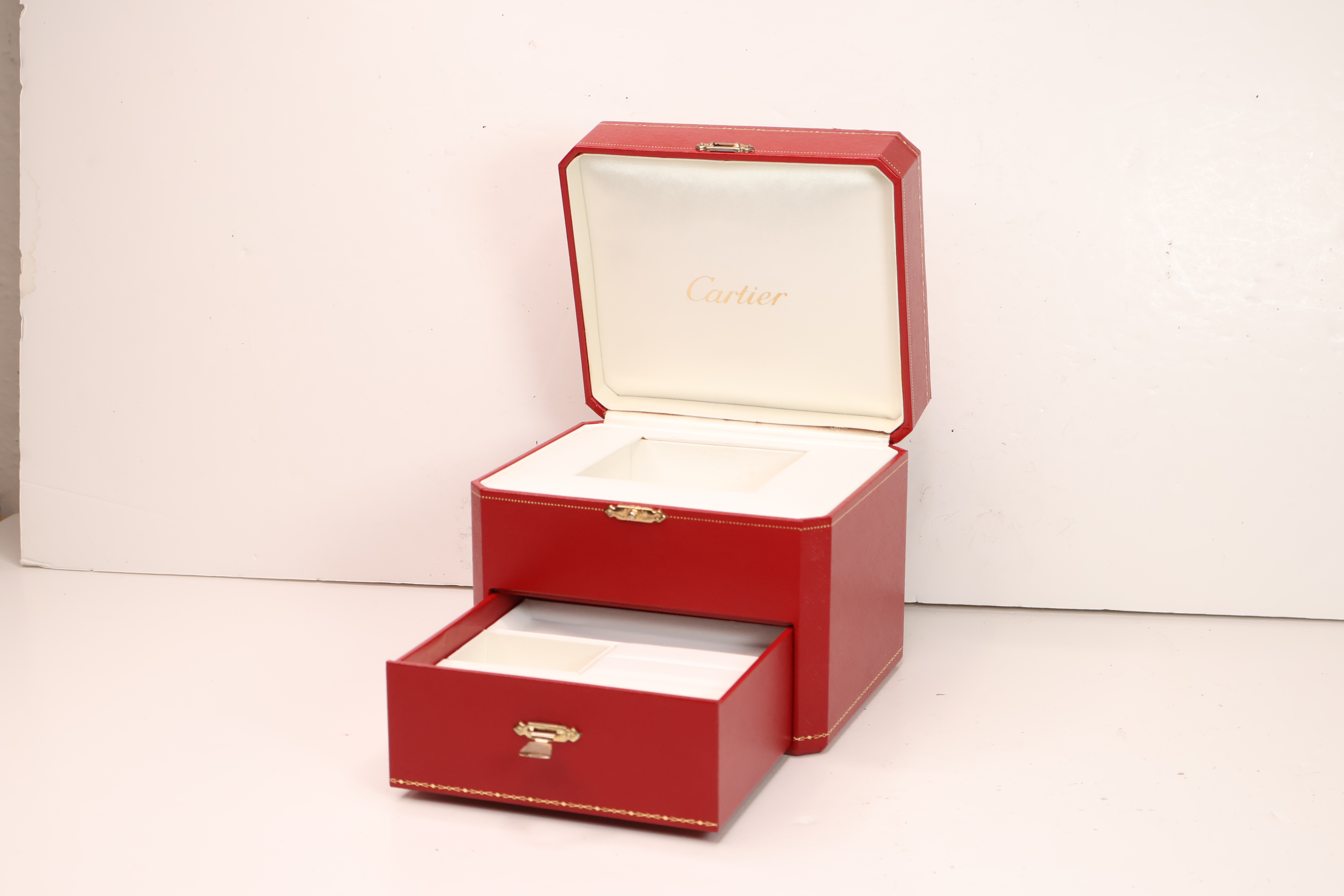 *To Be Sold Without Reserve* Cartier Watch Box, with draw, missing cushion, clasp A/F - Image 3 of 4