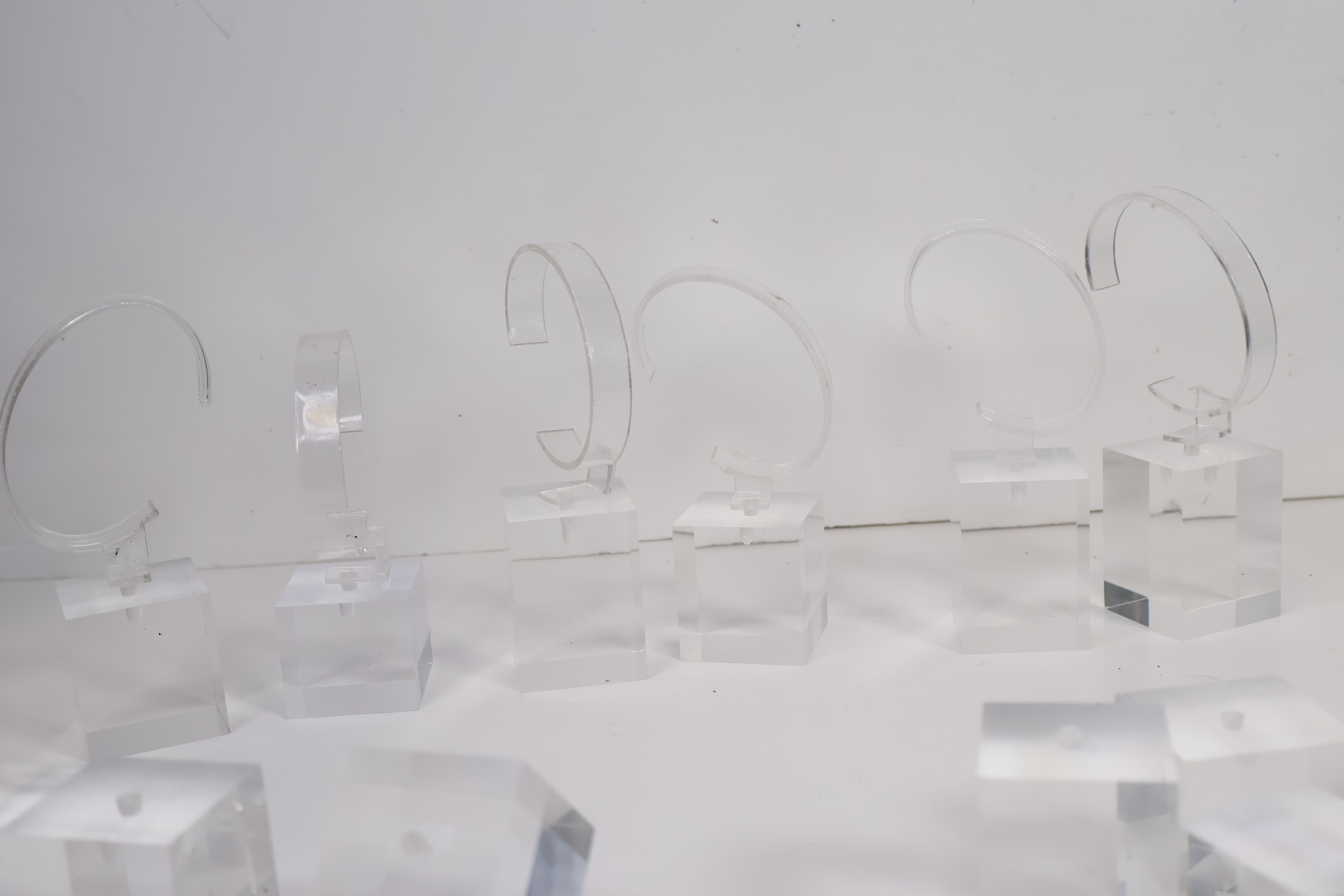 *To Be Sold Without Reserve* Job lot of acrylic clear watch stands - Image 2 of 3