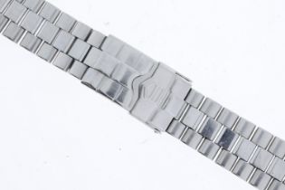 Tag Heuer 2000's, 18mm stainless steel bracelet. (Mid size) Complete with end lugs. 128mm in length,