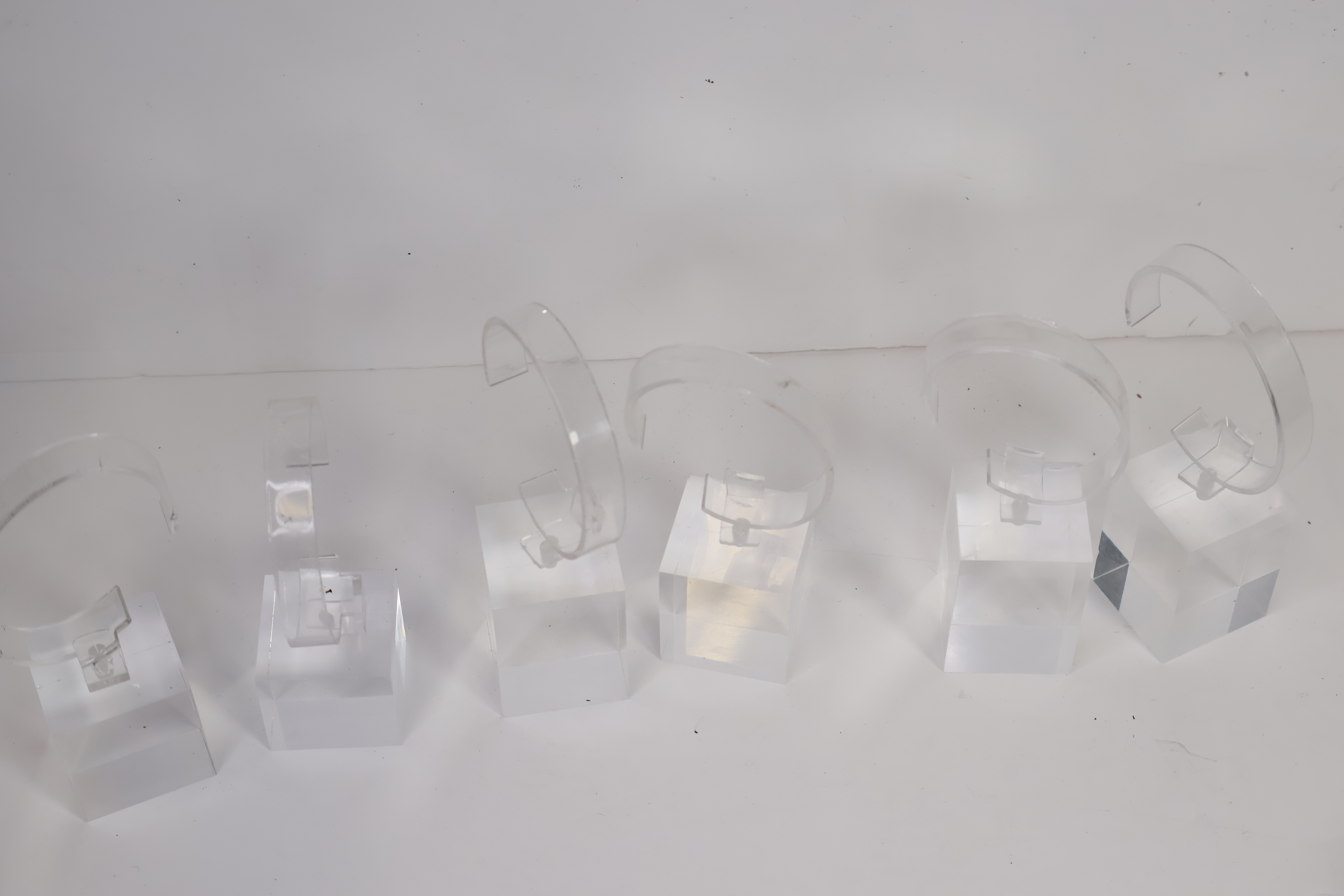 *To Be Sold Without Reserve* Job lot of acrylic clear watch stands