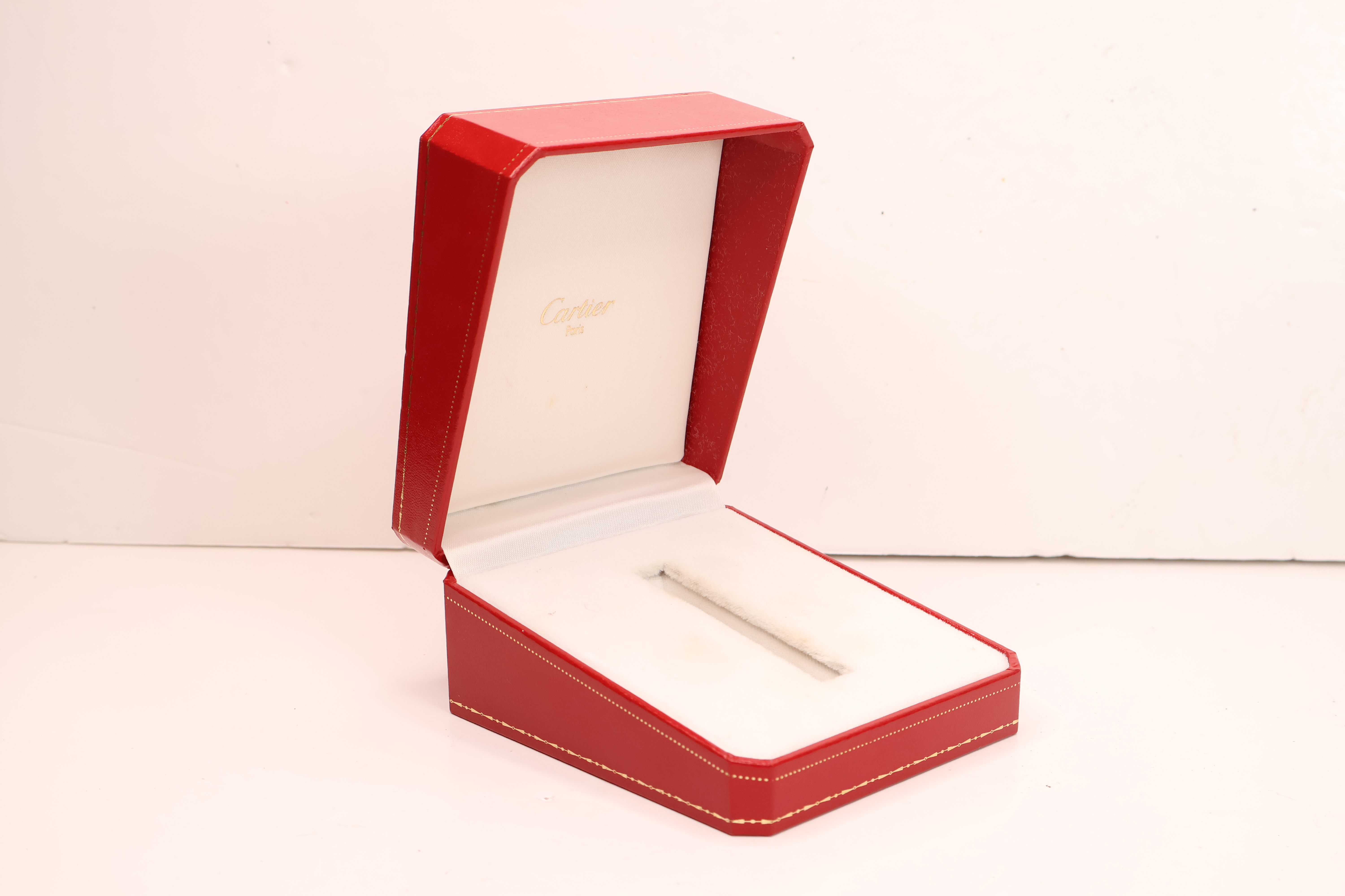 *To Be Sold Without Reserve* Cartier watch box missing c-clip