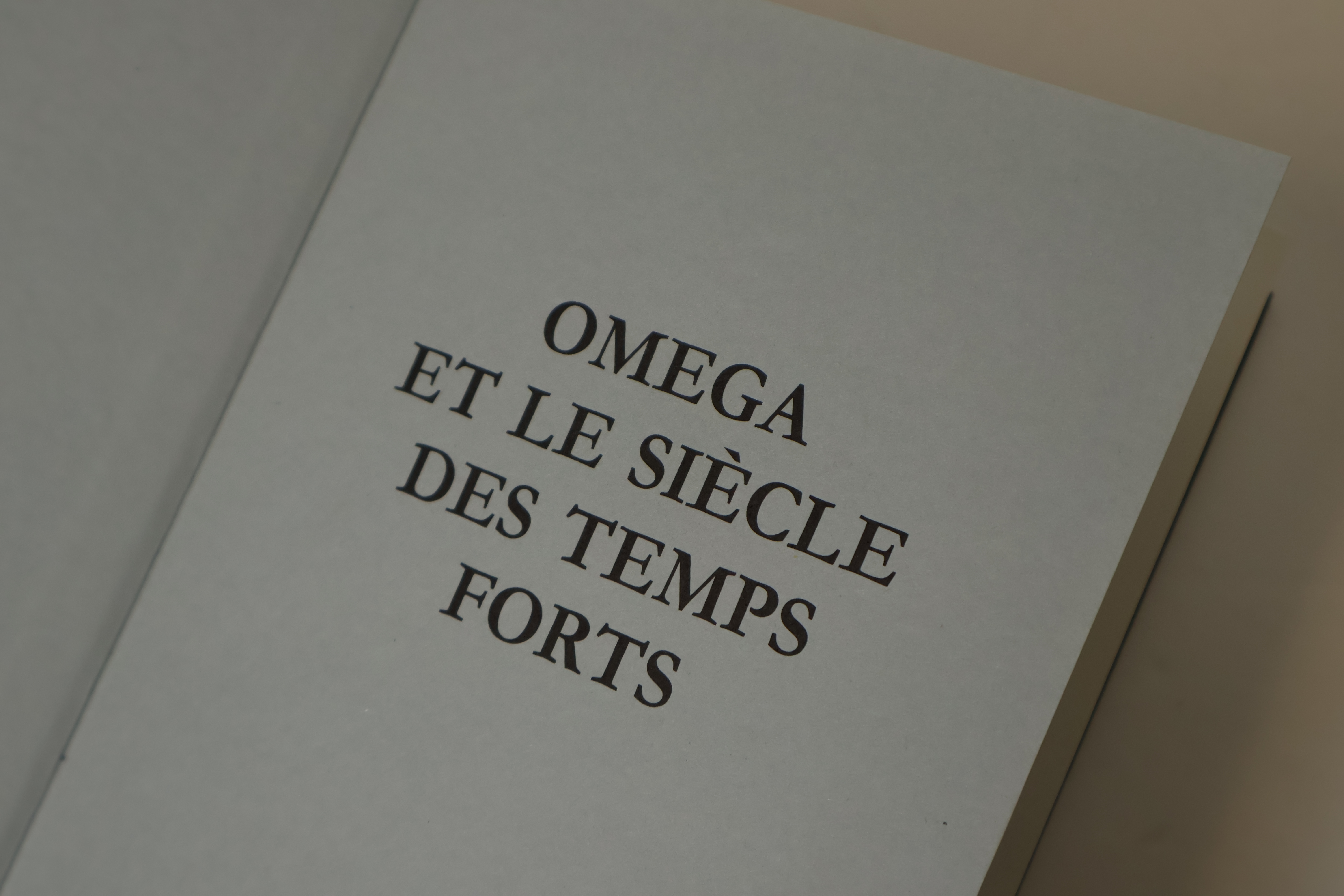 *To Be Sold Without Reserve* Omega Vintage book (French) - Image 3 of 4