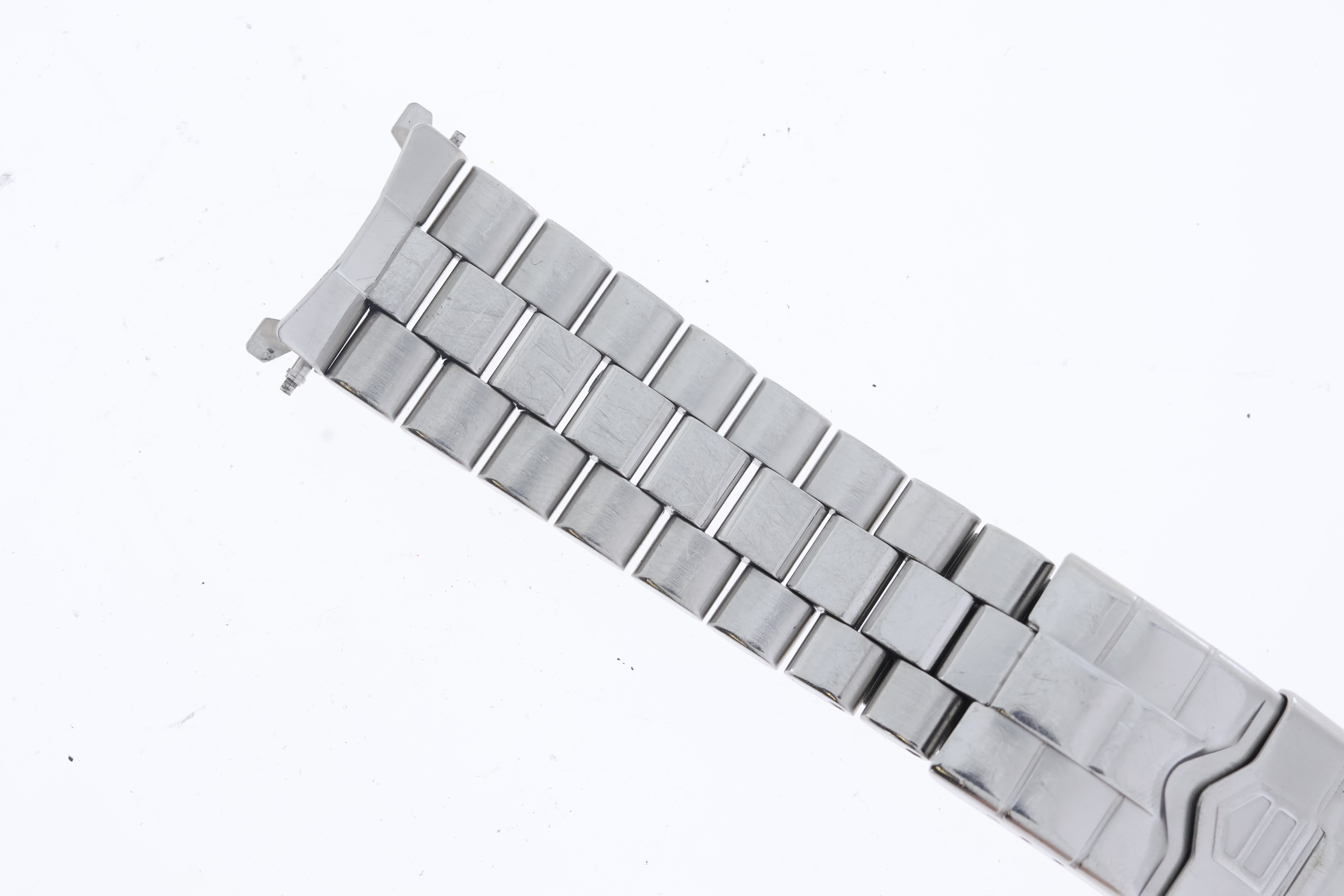 Tag Heuer 2000's, 18mm stainless steel bracelet. (Mid size) Complete with end lugs. 128mm in length, - Image 4 of 5