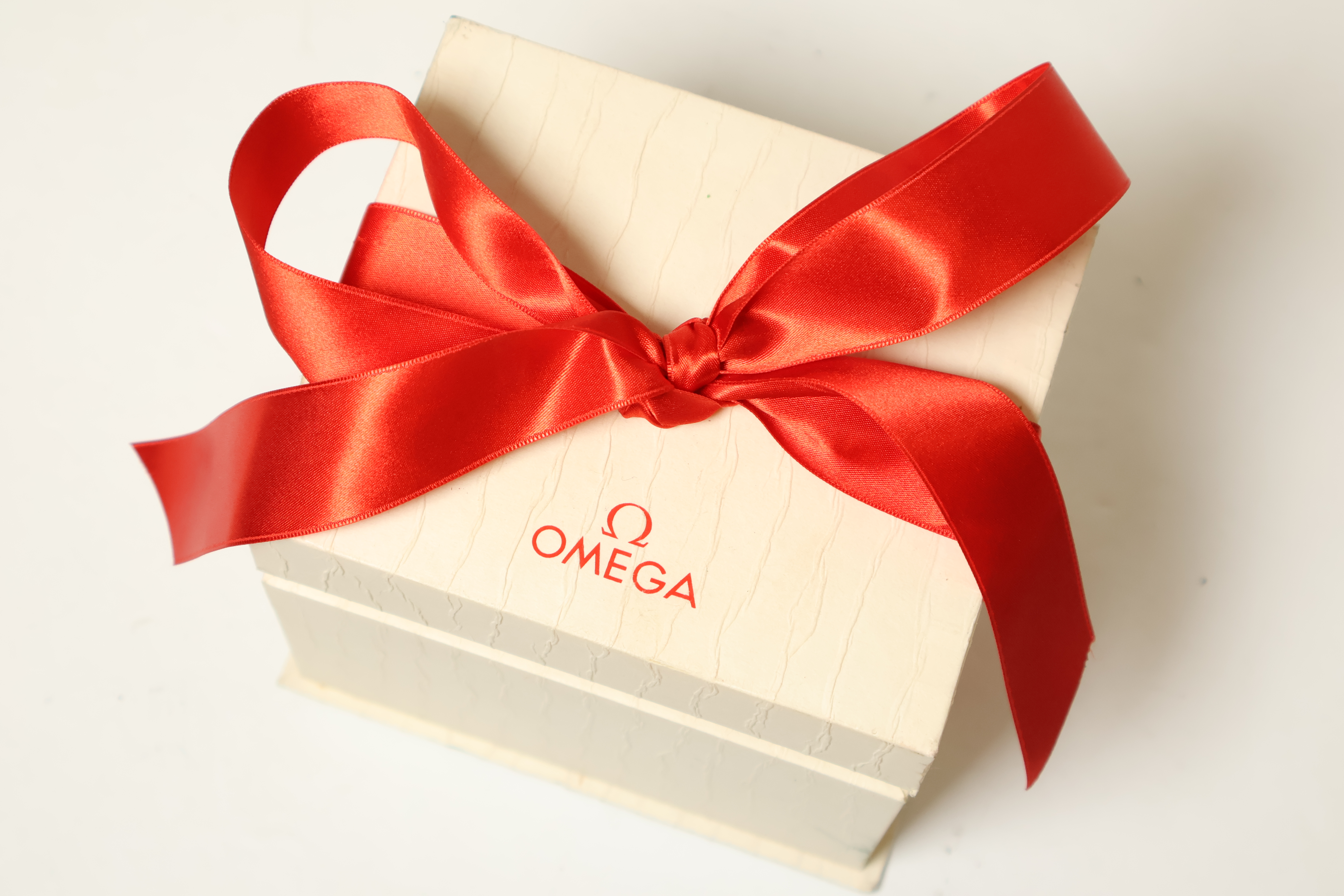*To Be Sold Without Reserve* Omega Presentation box with inner pouch and cushion