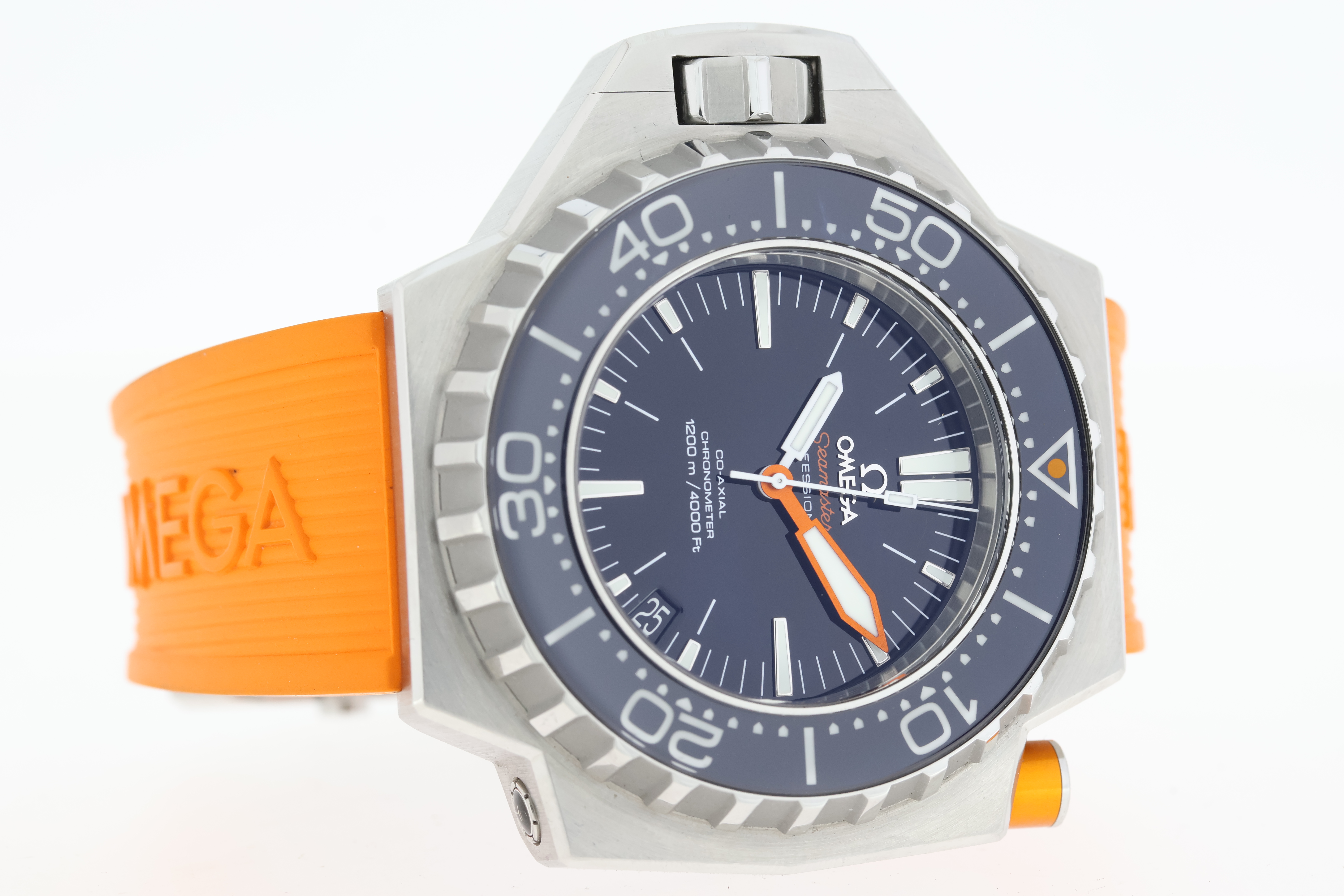 Omega Seamaster Ploprof Automatic with Box and Papers 2016 - Image 4 of 10