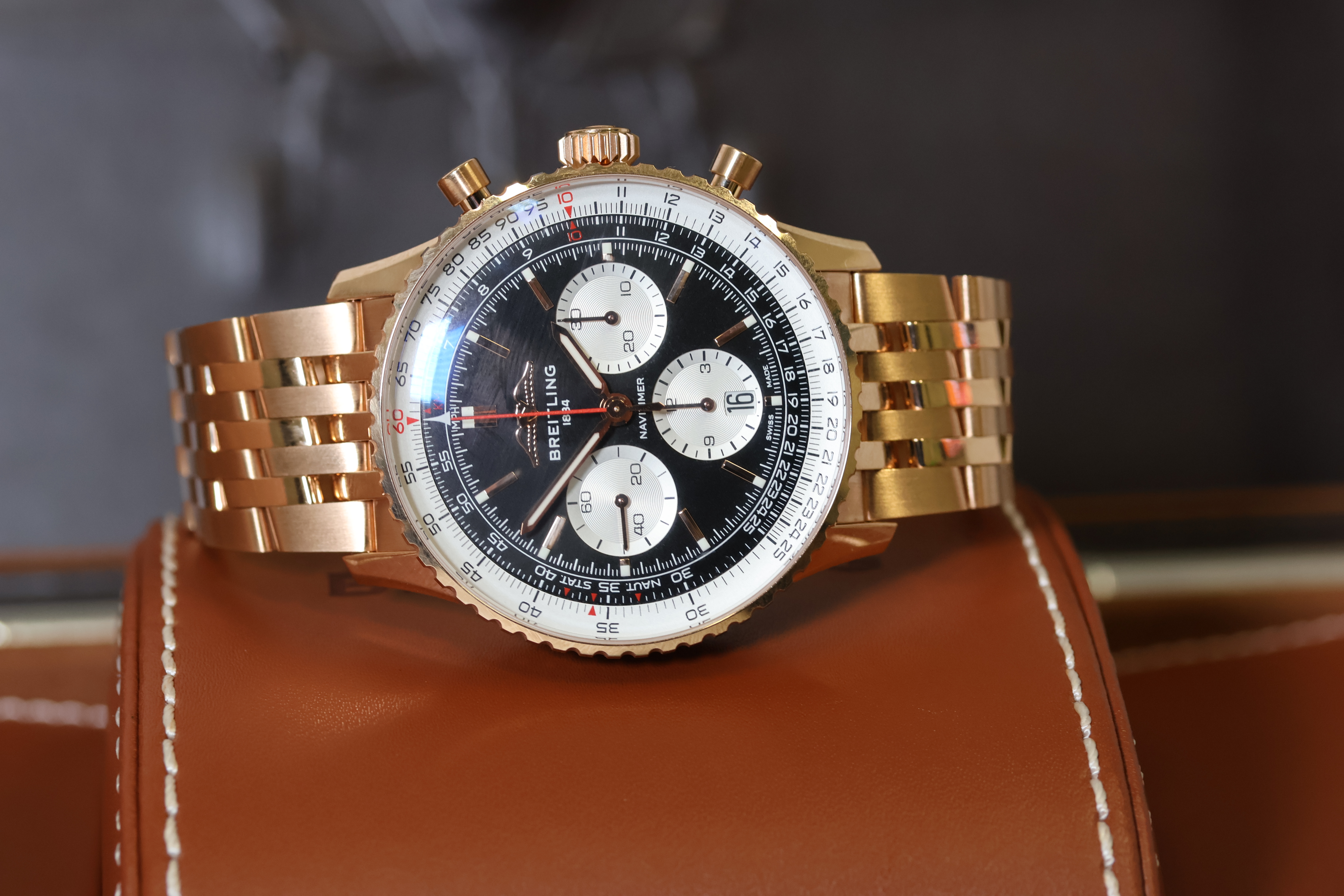 18ct Breitling Navitimer B01 Rose Gold Chronograph Automatic with Box and Papers - Image 2 of 7