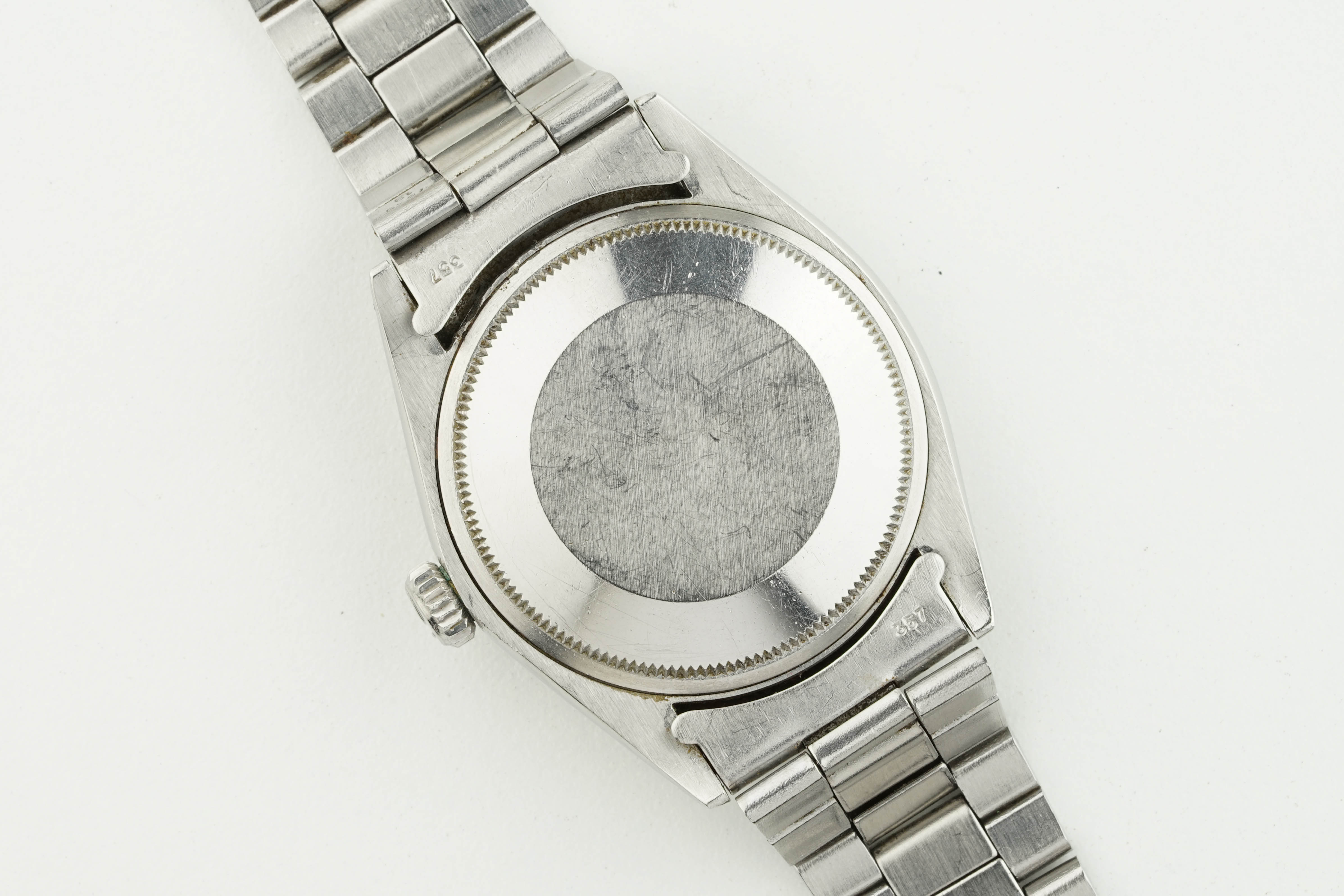 ROLEX OYSTER PERPETUAL DATE ROMAN NUMERAL DIAL W/ GUARANTEE PAPERS REF. 1501 CIRCA 1973, cirular - Image 2 of 3