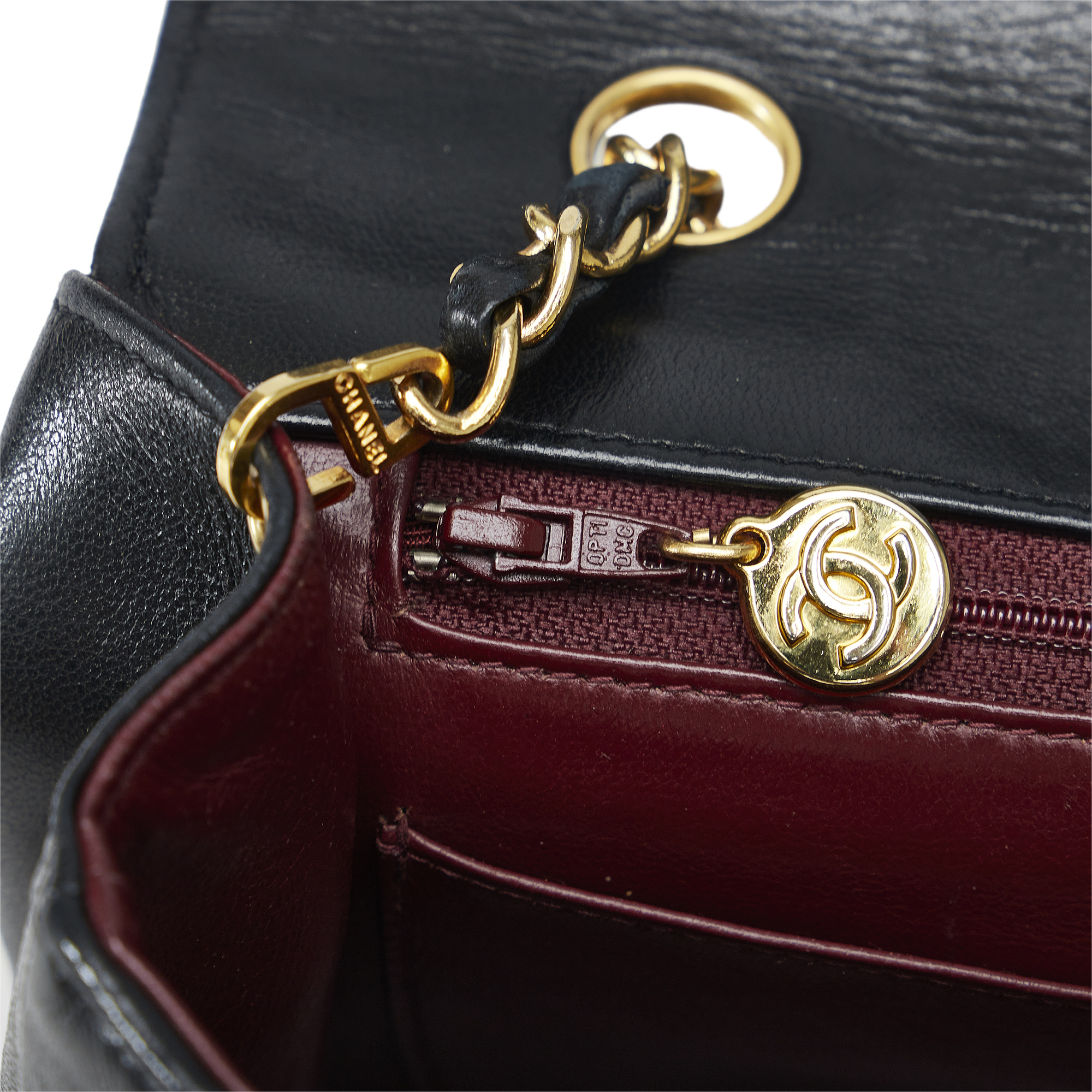 Chanel Medium Lambskin Diana Flap - Image 9 of 11