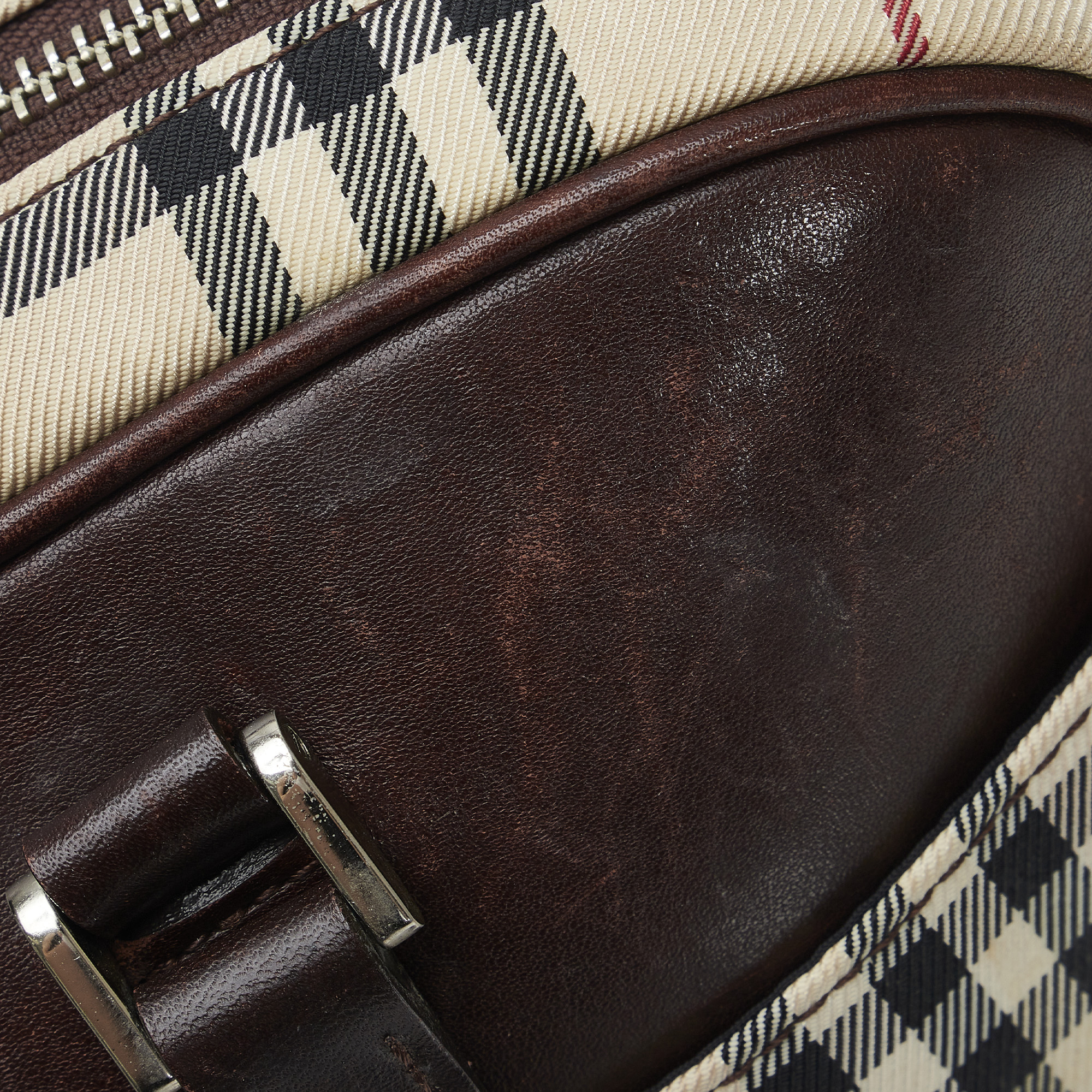 Burberry House Check Handbag - Image 8 of 13