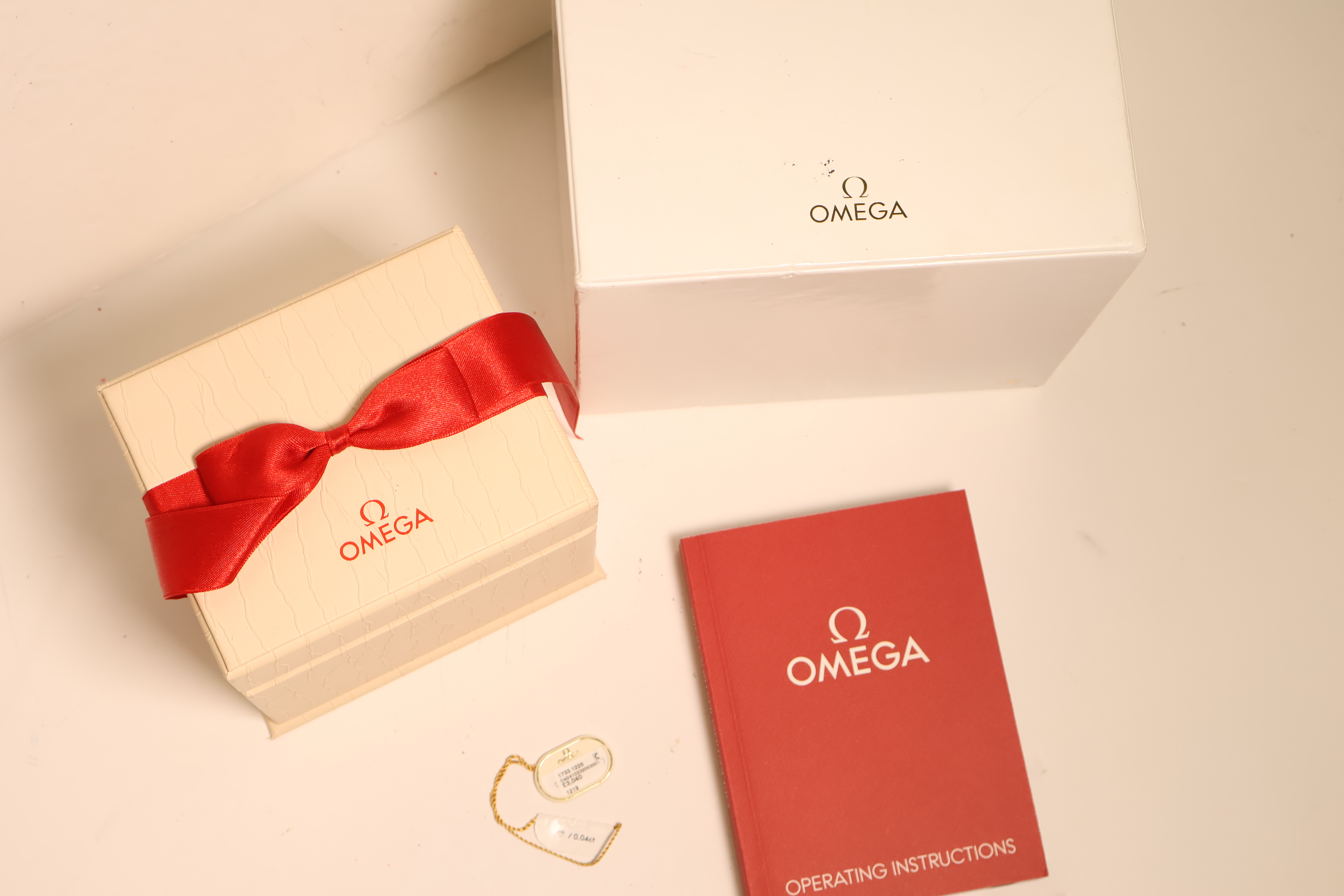 *To Be Sold Without Reserve* OMEGA 2x inner and outer boxes,*sold as seen* - Image 5 of 6