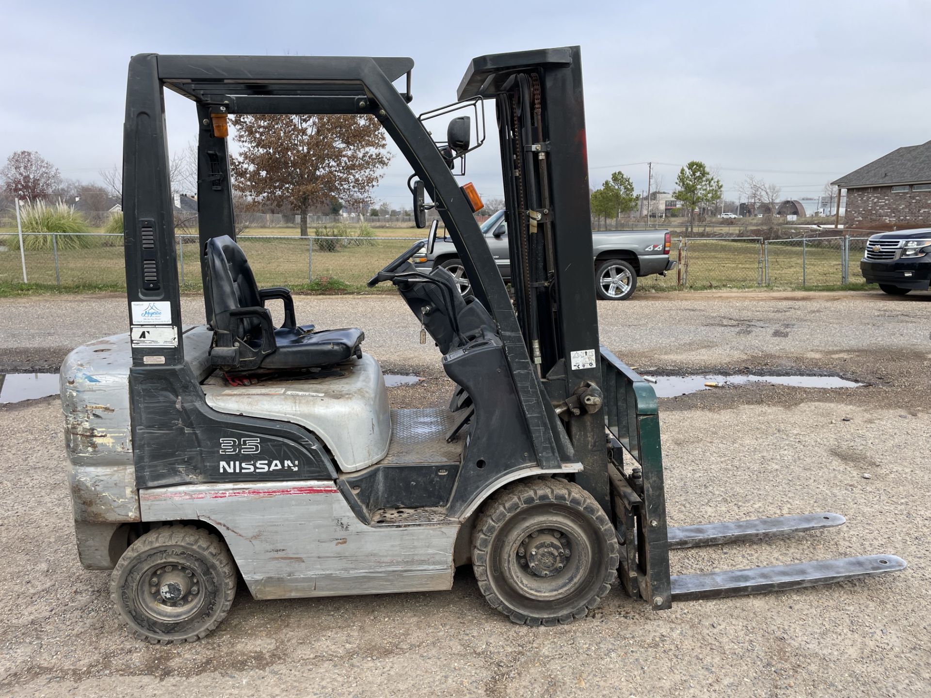 *Located in Shreveport, LA Nissan 35 Forklift, 6900 lb. cap. - Image 2 of 9