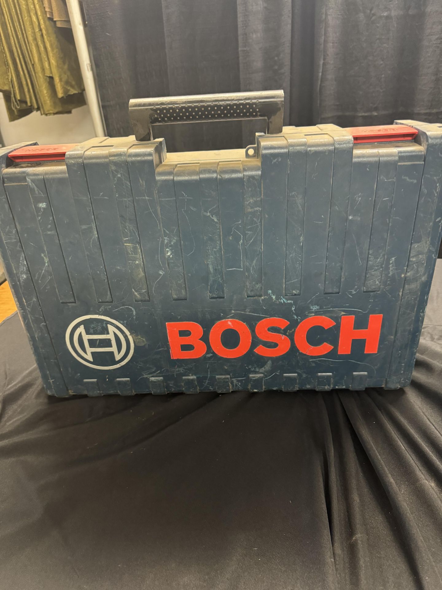 *Located in Shreveport, LA Bosch RH850VC Hammer Drill - Image 2 of 2