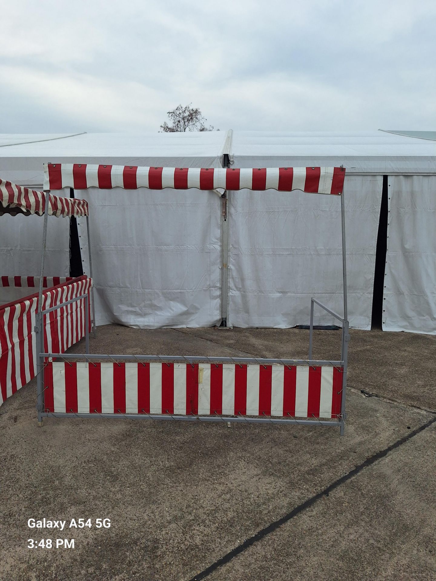 Game Booth, Red &White w/ Metal Frame