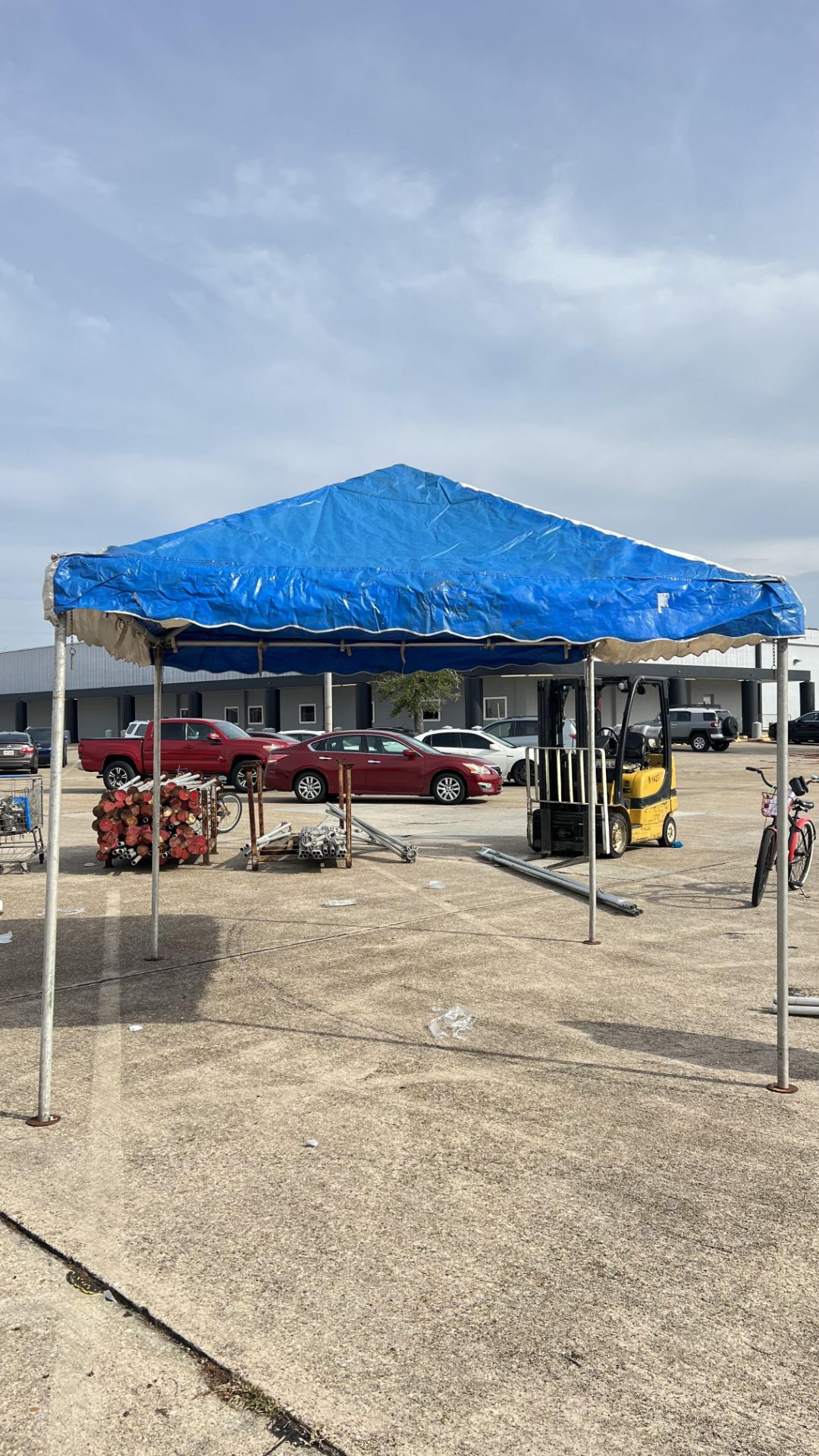 10'x10' Blue & White Fiesta Frame Tent Complete, Grade B