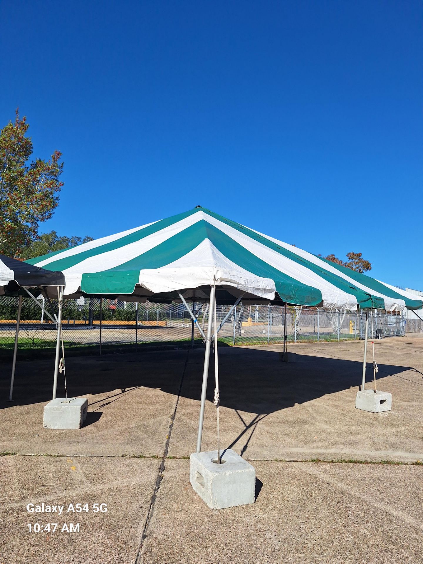 30'x30' Green & White Frame Tent Complete, Grade B+, Late Pick-up for this Item