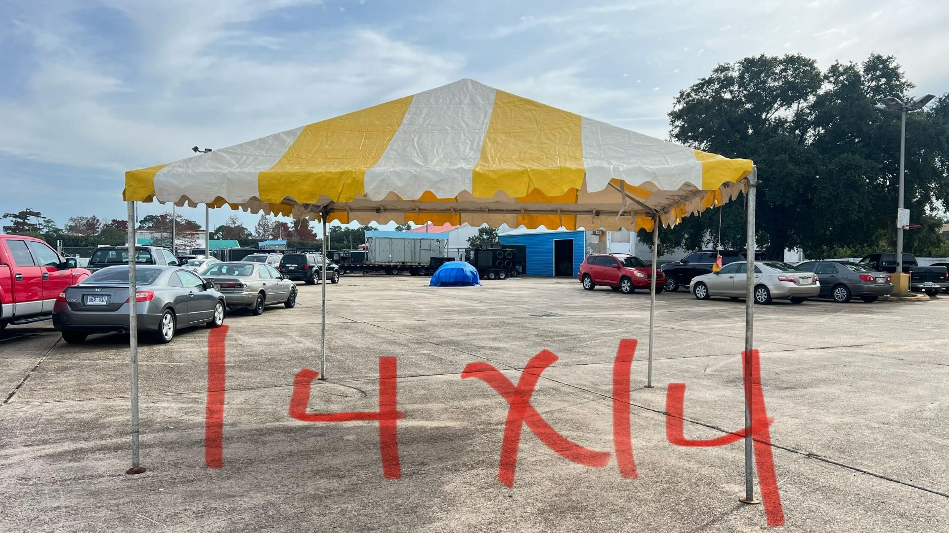 14'x14' Yellow & White Fiesta Frame Tent Complete, Grade B