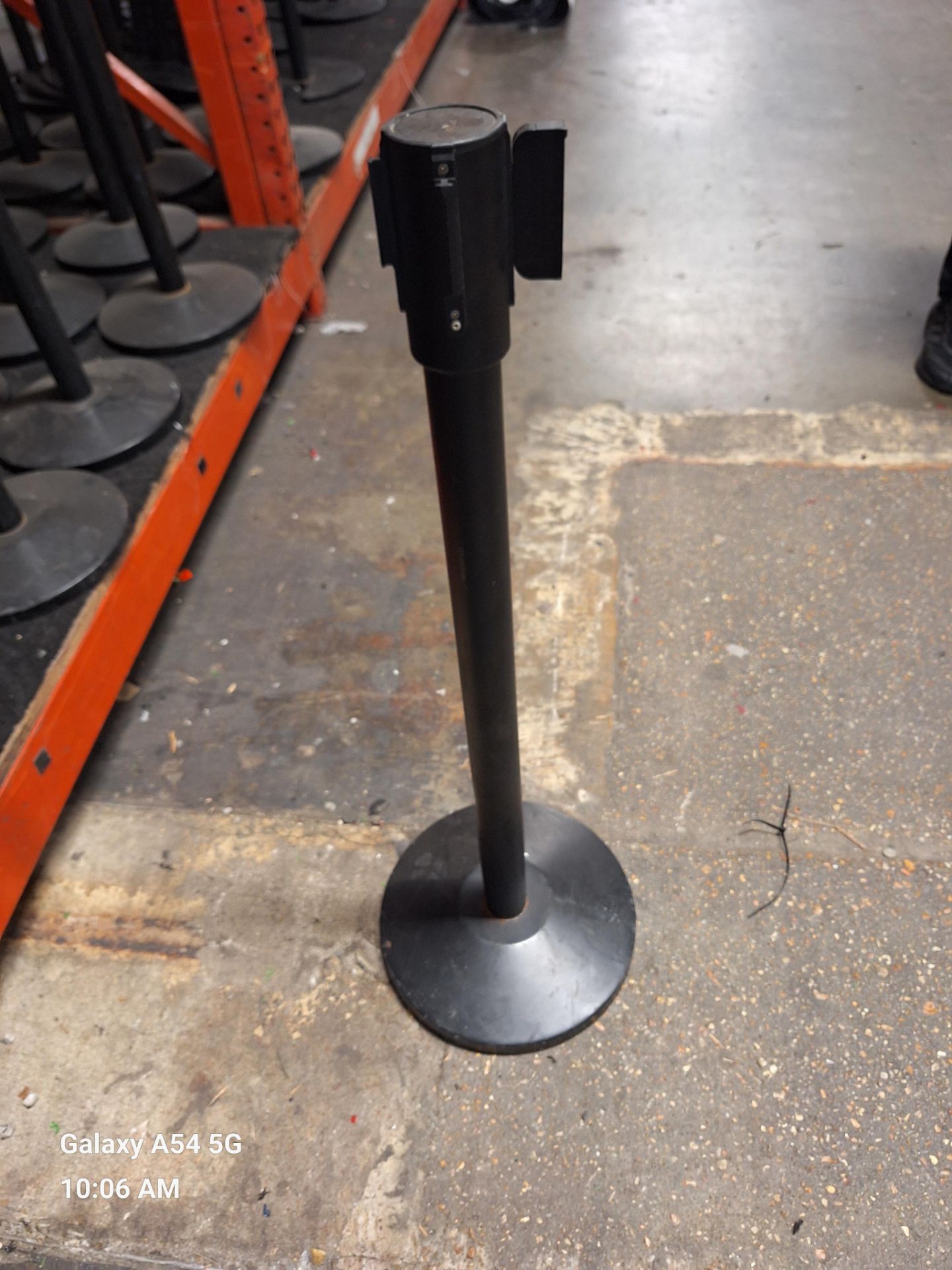 Black Pull Out Stanchion