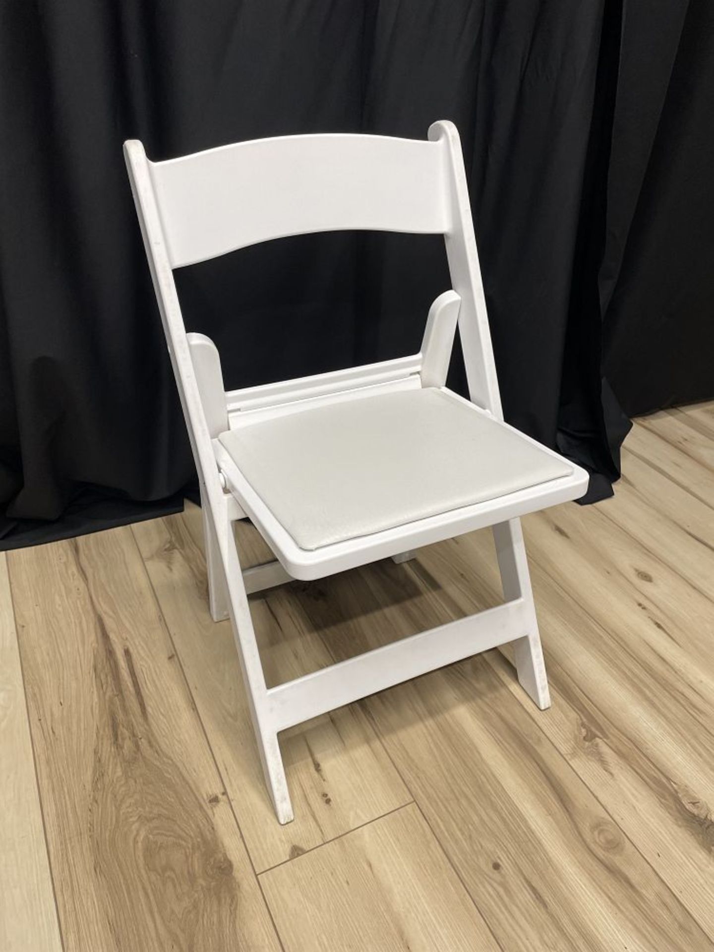 CHAIR - PALMER SNYDER, WHITE RESIN, PADDED SEAT