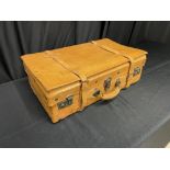 SUITCASE, LEATHER FOR CARDS 23"13"X8"